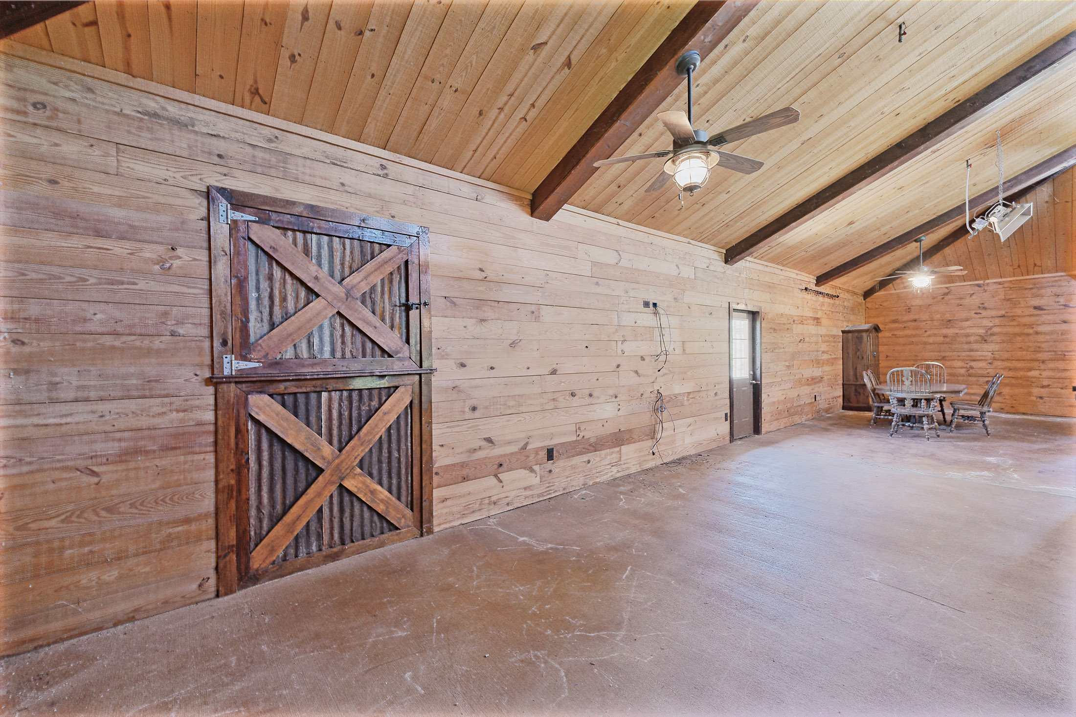  Exceptional Equestrian Estate: A Rare Blend of Luxury, Functionality, and Charm - 物件實景