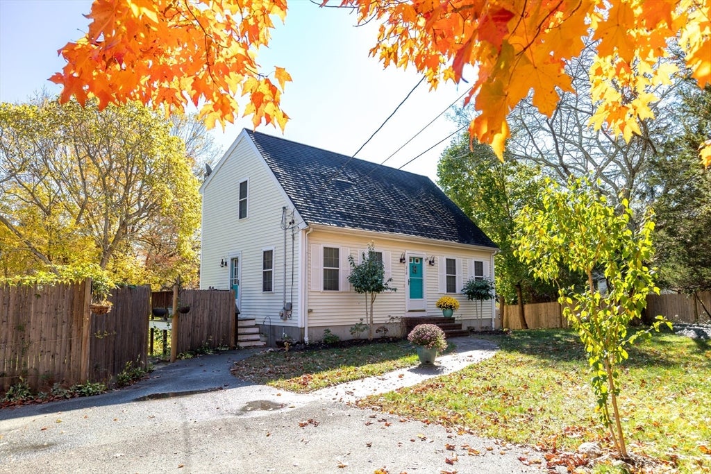 Carver, Massachusetts, 02330, United States, 2 Bedrooms Bedrooms, ,2 BathroomsBathrooms,Residential,For Sale,1983292