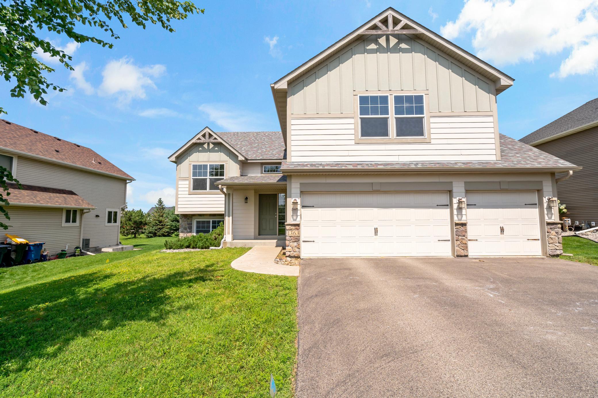 Shakopee, Minnesota, 55379, United States, 5 Bedrooms Bedrooms, ,2 BathroomsBathrooms,Residential,For Sale,1918771