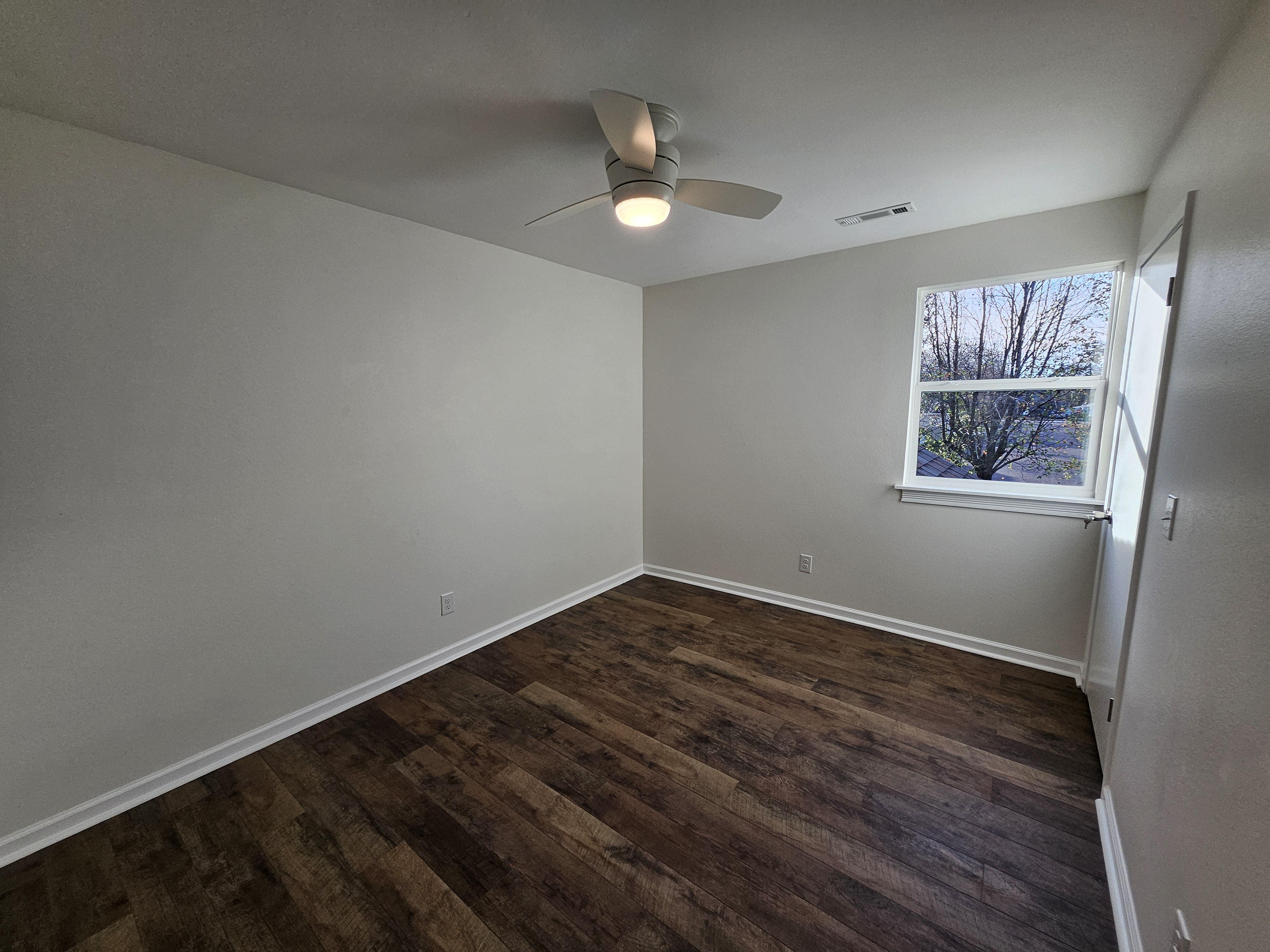 Monett, Missouri, 65708, United States, 4 Bedrooms Bedrooms, ,4 BathroomsBathrooms,Residential,For Sale,1998784