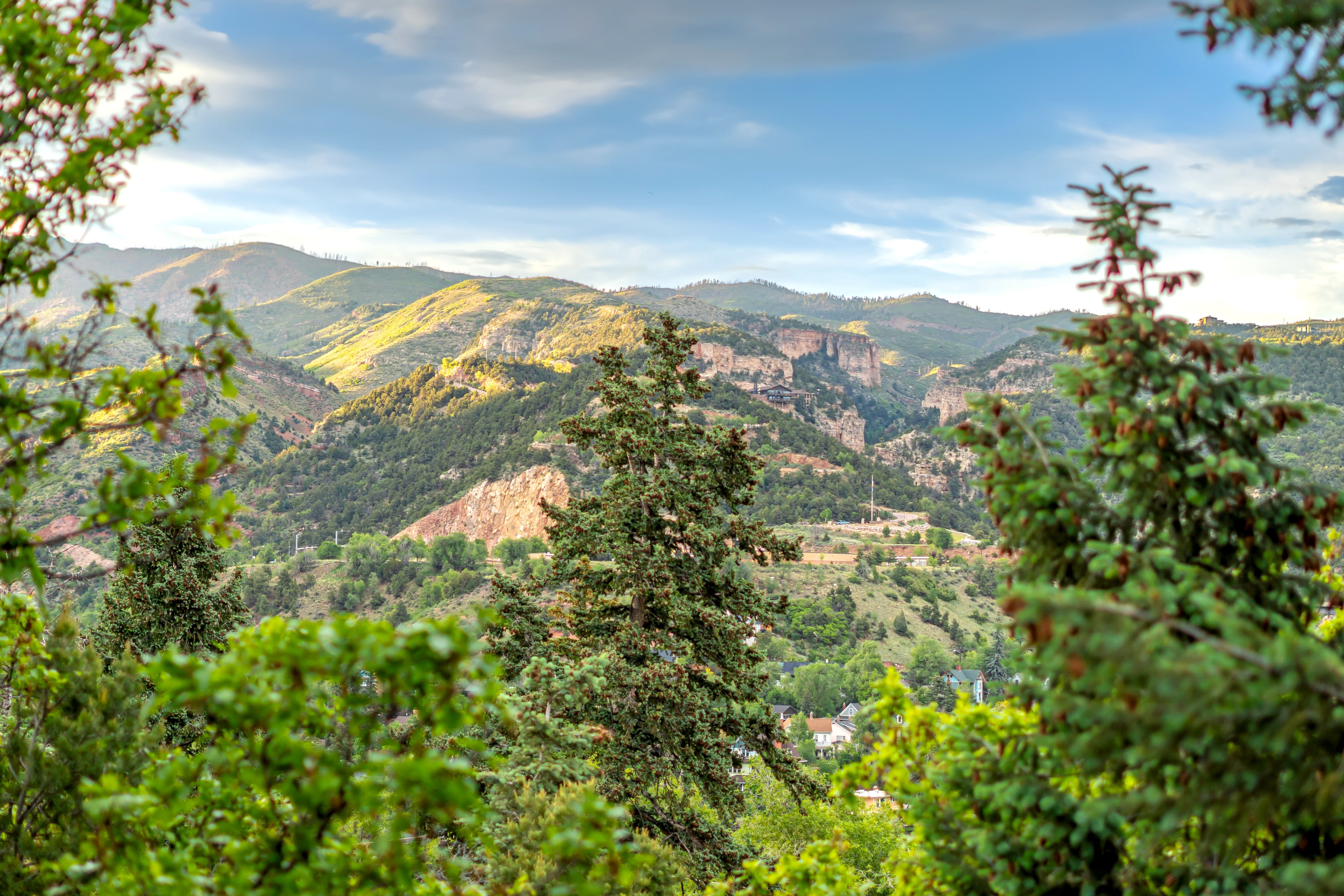  Extraordinary Mountain Retreat Perched Above the Heart of Manitou Springs - 物件實景