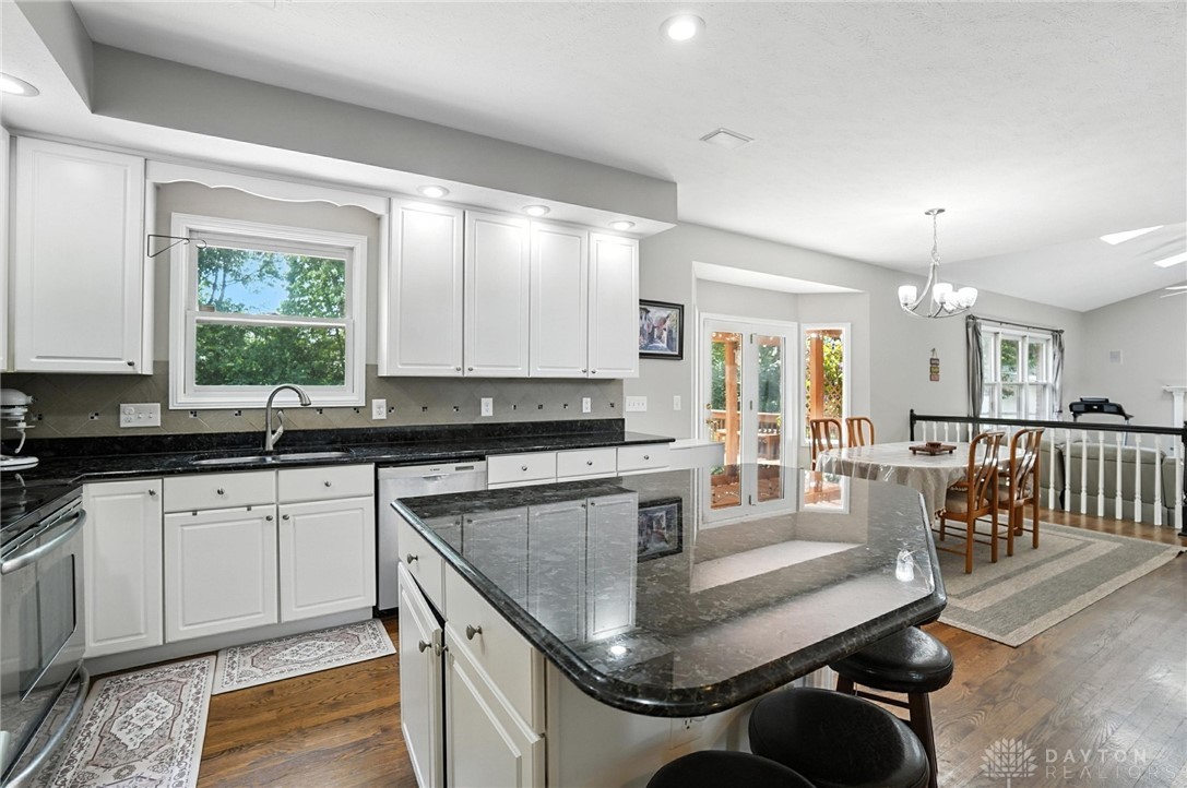 Dayton, Ohio, 45458, United States, 4 Bedrooms Bedrooms, ,4 BathroomsBathrooms,Residential,For Sale,1875068