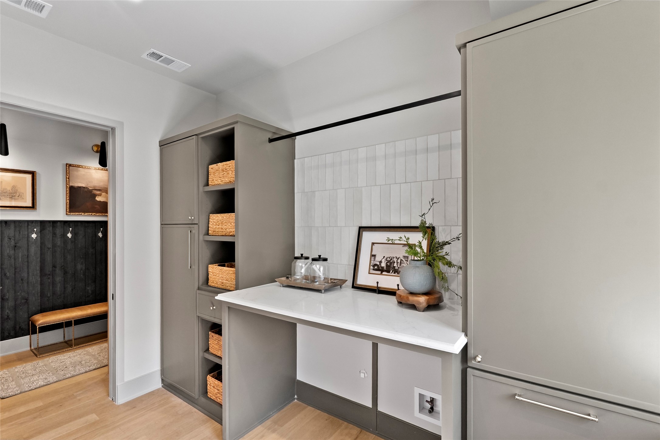 Bryan, Texas, 77807, United States, 3 Bedrooms Bedrooms, ,4 BathroomsBathrooms,Residential,For Sale,1986522