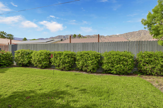 La Quinta, California, 92253, United States, 3 Bedrooms Bedrooms, ,2 BathroomsBathrooms,Residential,For Sale,1996632