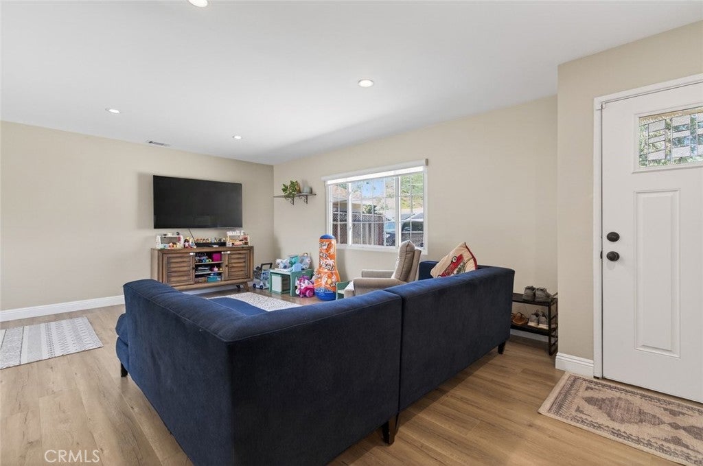 Pomona, California, 91768, United States, 3 Bedrooms Bedrooms, ,2 BathroomsBathrooms,Residential,For Sale,2023103