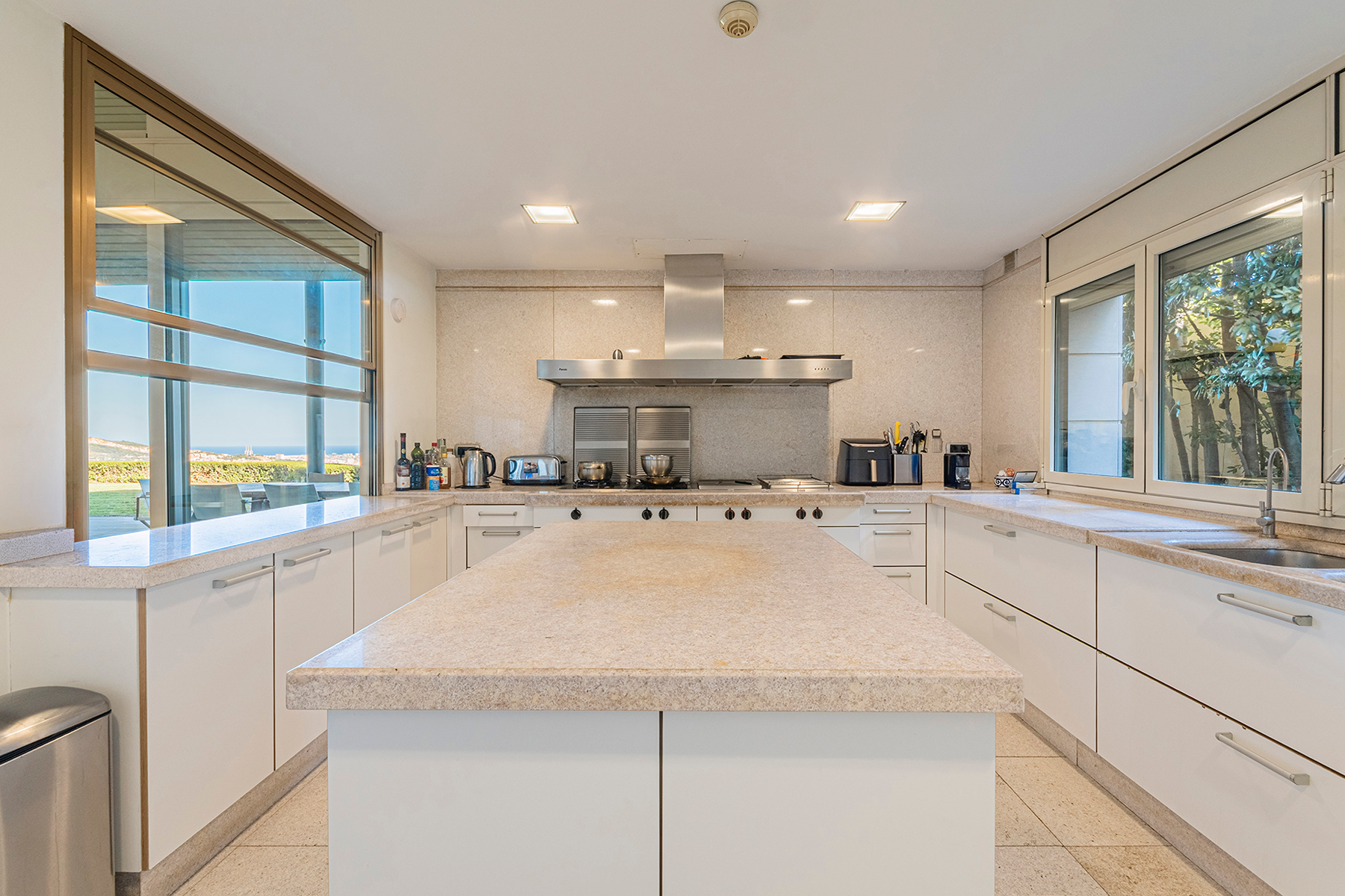  Exclusive luxury villa with spectacular panoramic views of Barcelona - 物件實景