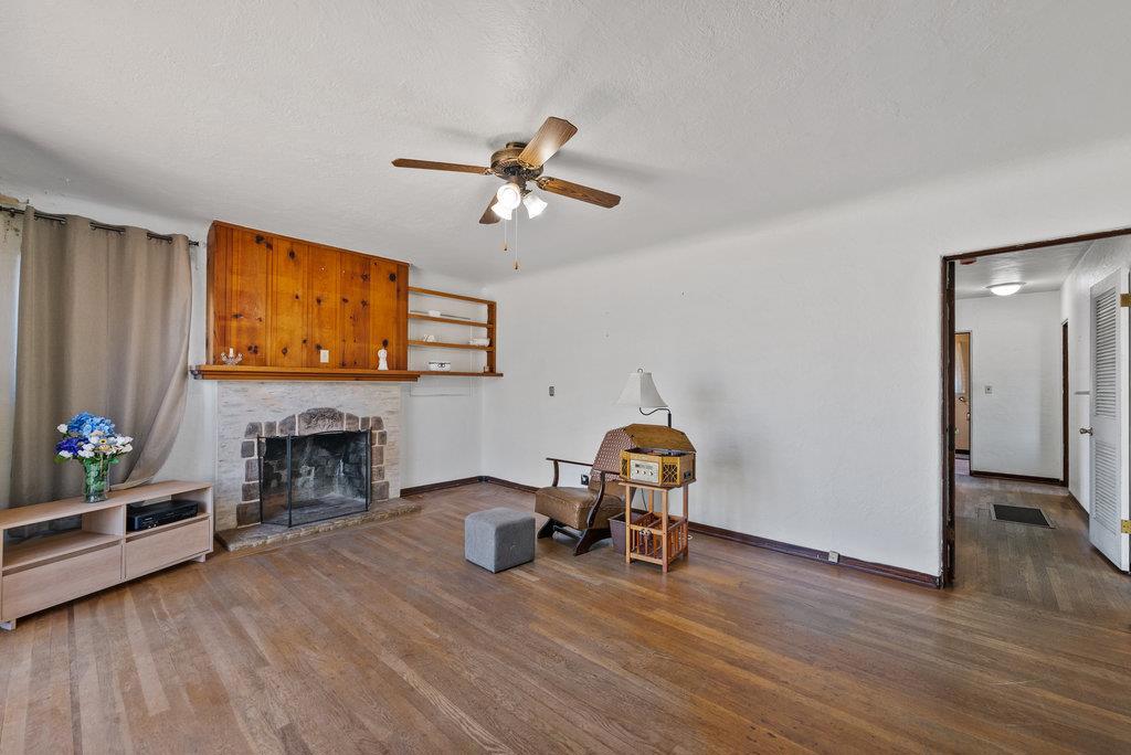 Watsonville, California, 95076, United States, 3 Bedrooms Bedrooms, ,1 BathroomBathrooms,Residential,For Sale,1889812
