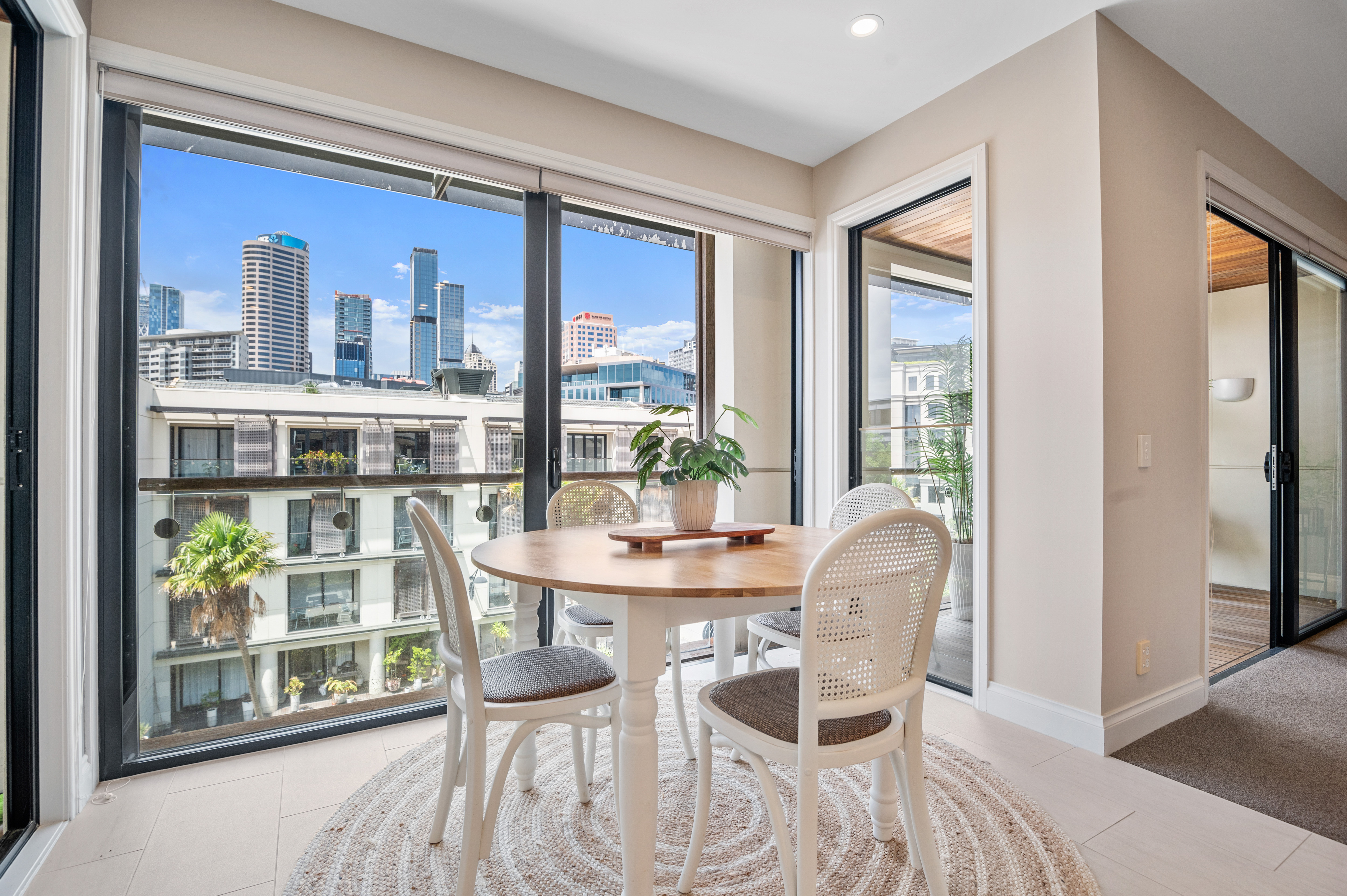  Penthouse with Rooftop Terrace - 物件實景