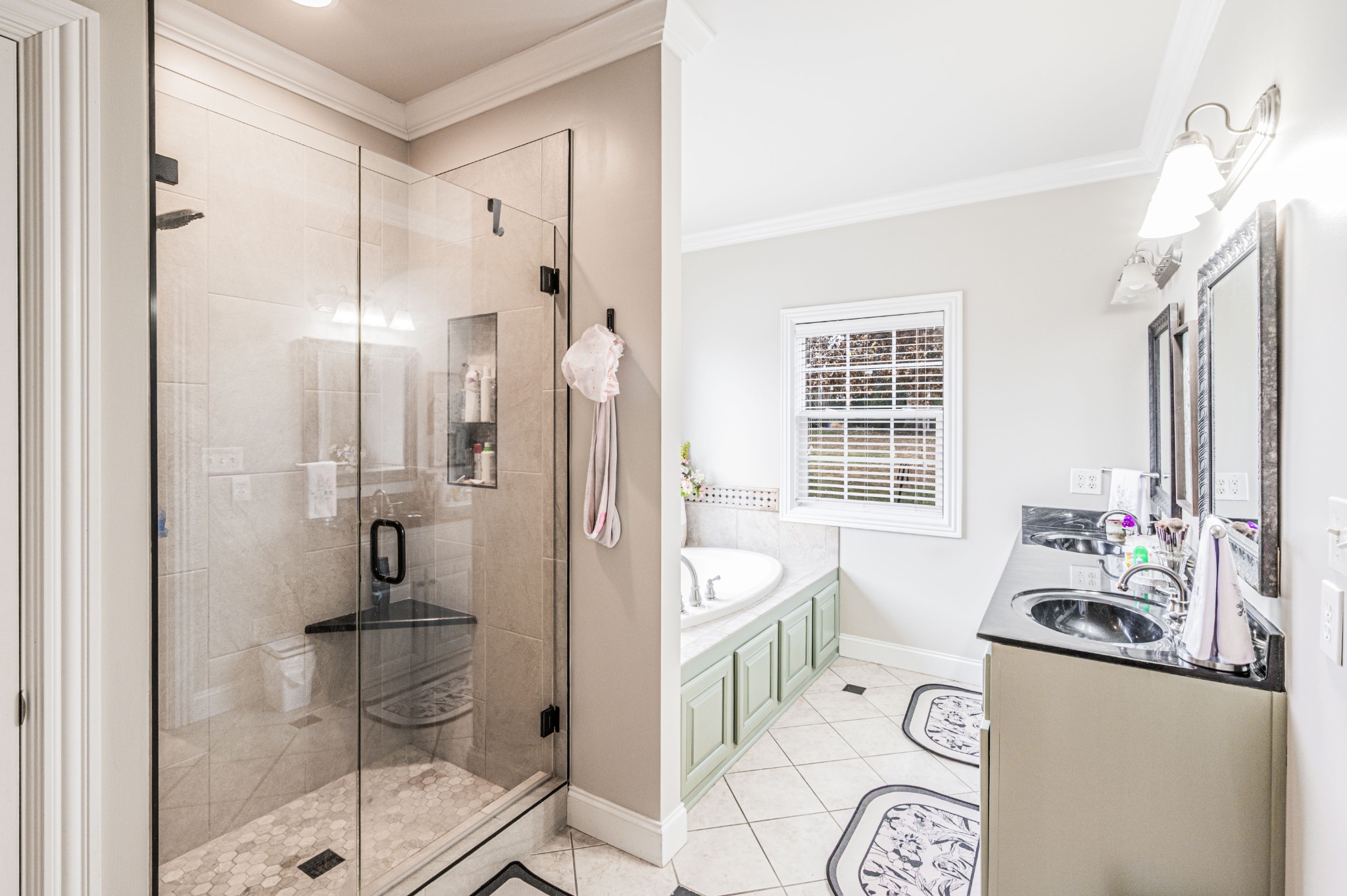 Scottsville, Kentucky, 42164, United States, 4 Bedrooms Bedrooms, ,4 BathroomsBathrooms,Residential,For Sale,2002114