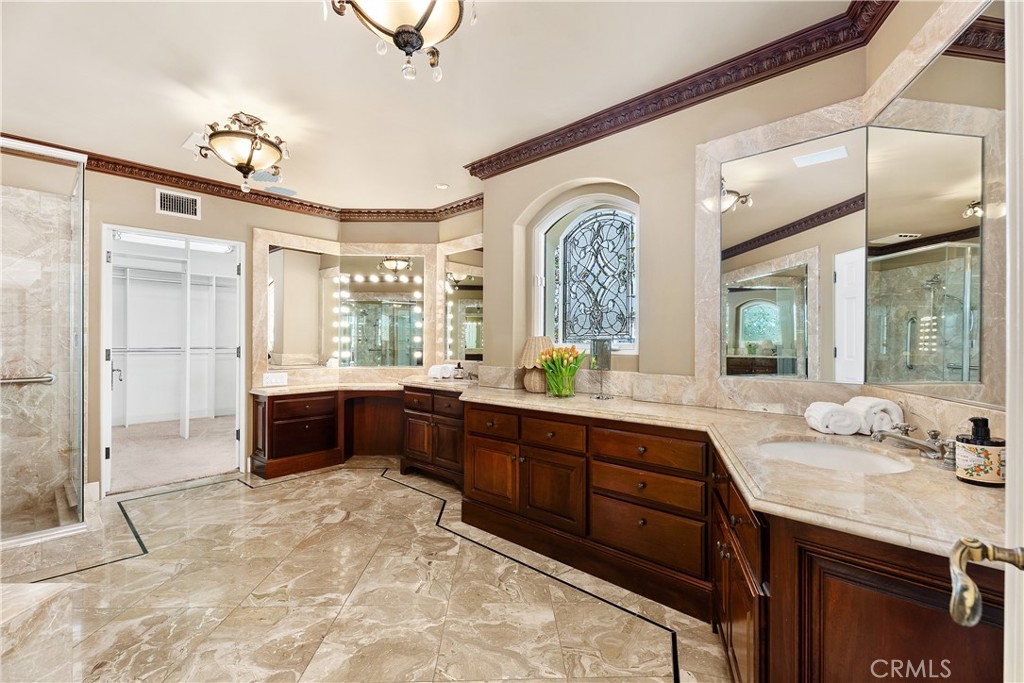 Newport Beach, California, 92663, United States, 5 Bedrooms Bedrooms, ,4 BathroomsBathrooms,Residential,For Sale,1848621