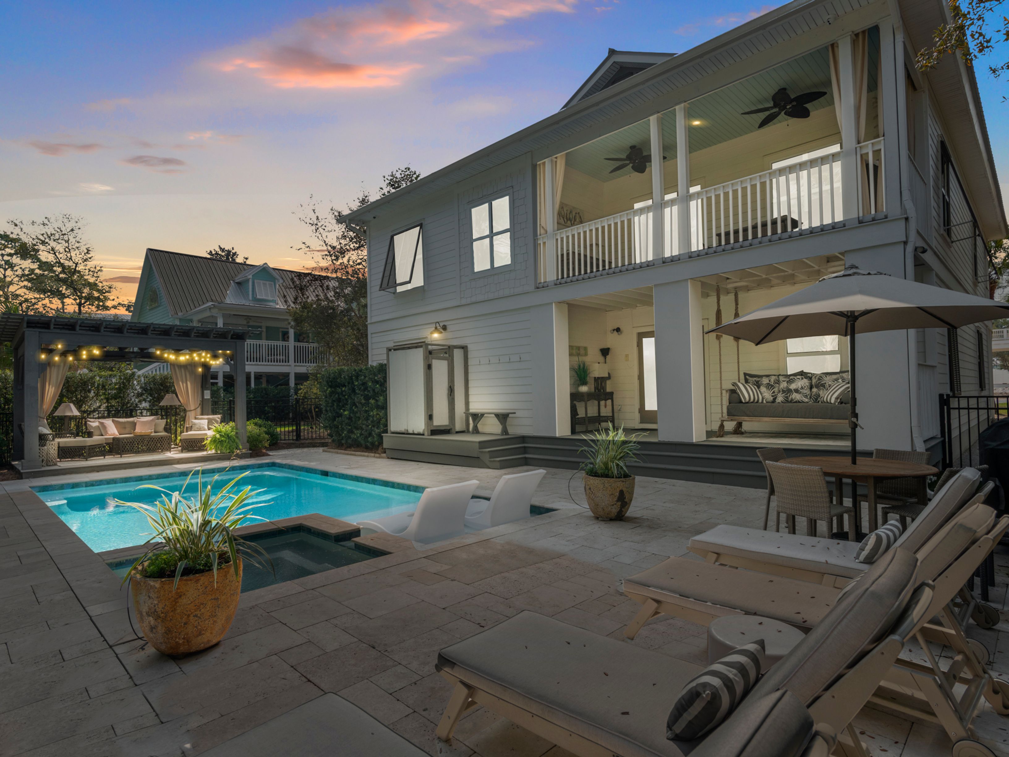  Lakefront Beach Retreat With Pool, Dock And Elevator - 物件實景