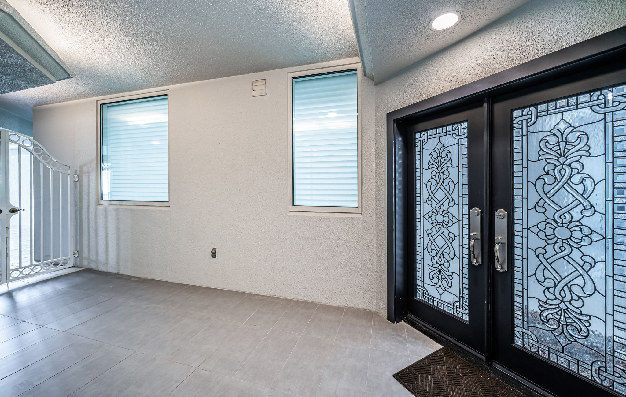 Belleair, Florida, 33756, United States, 2 Bedrooms Bedrooms, ,3 BathroomsBathrooms,Residential,For Sale,1979056