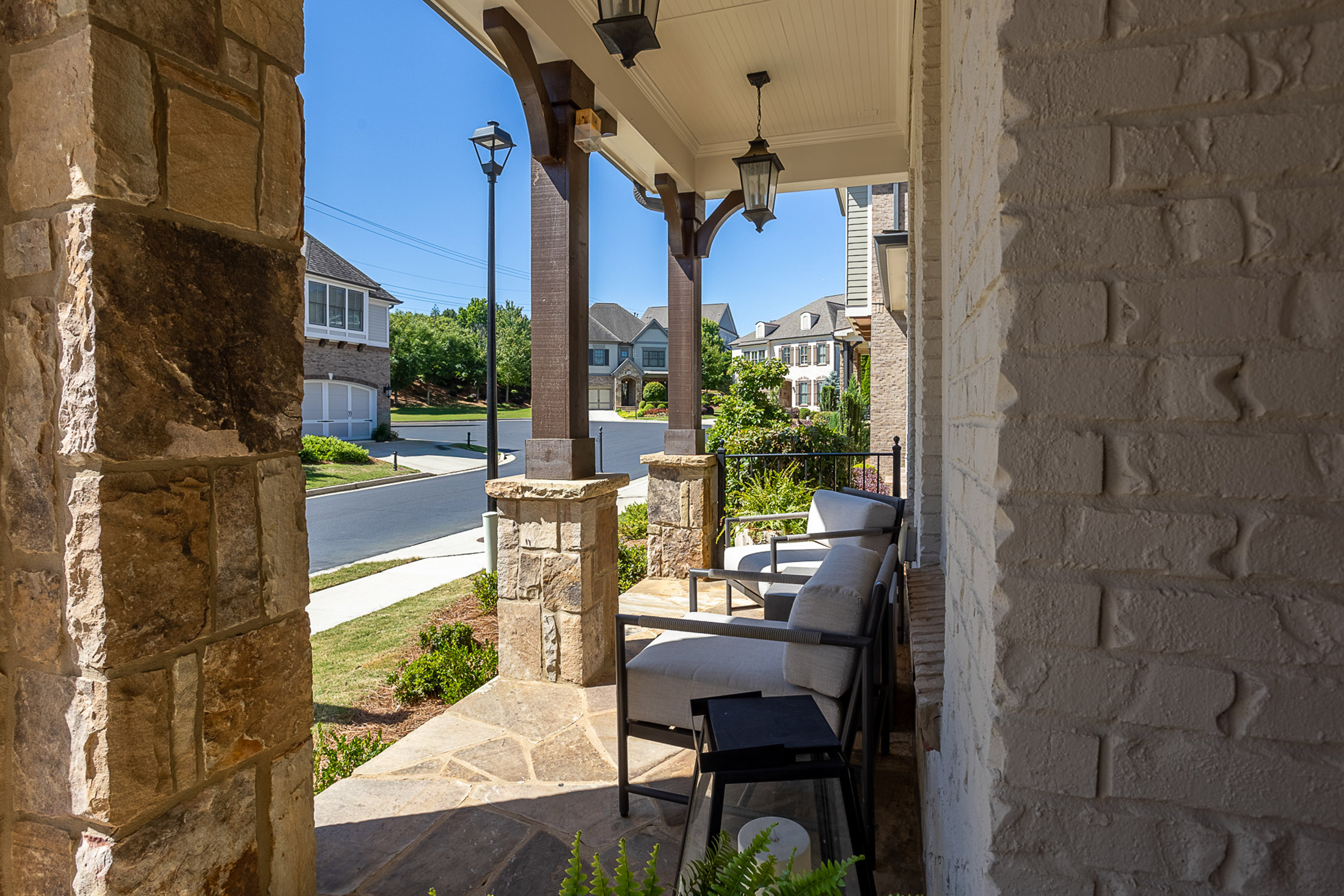  Stunning Designer Transformed Home in Sought-after Gated Vinings Community - 物件實景