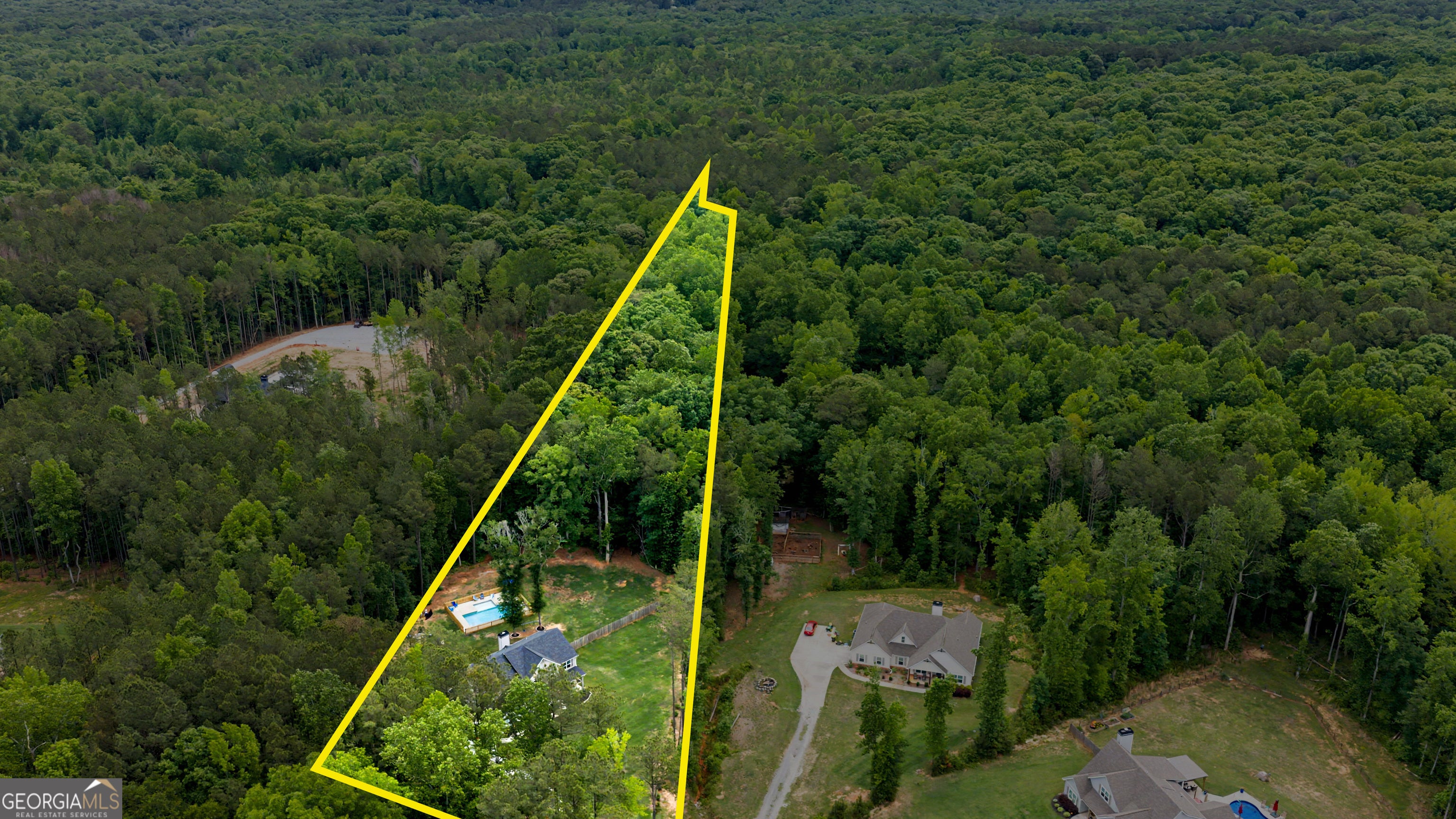 Moreland, Georgia, 30259, United States, 4 Bedrooms Bedrooms, ,3 BathroomsBathrooms,Residential,For Sale,2017822