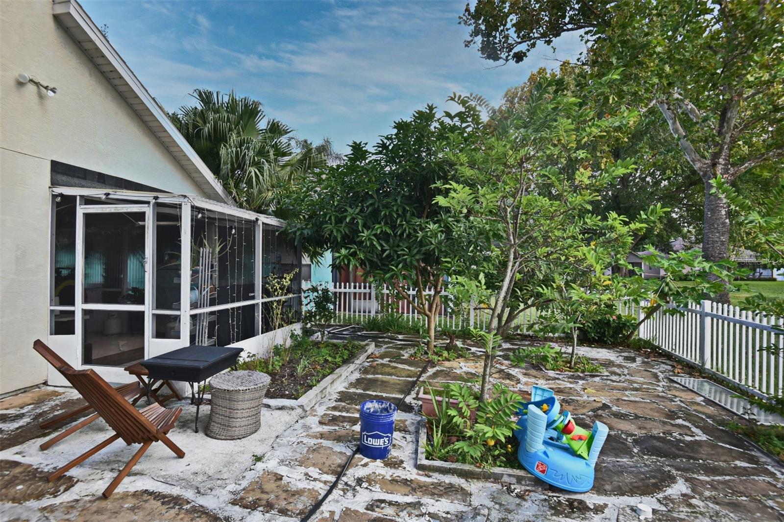 ALTAMONTE SPRINGS, Florida, 32701, United States, 3 Bedrooms Bedrooms, ,4 BathroomsBathrooms,Residential,For Sale,1928299