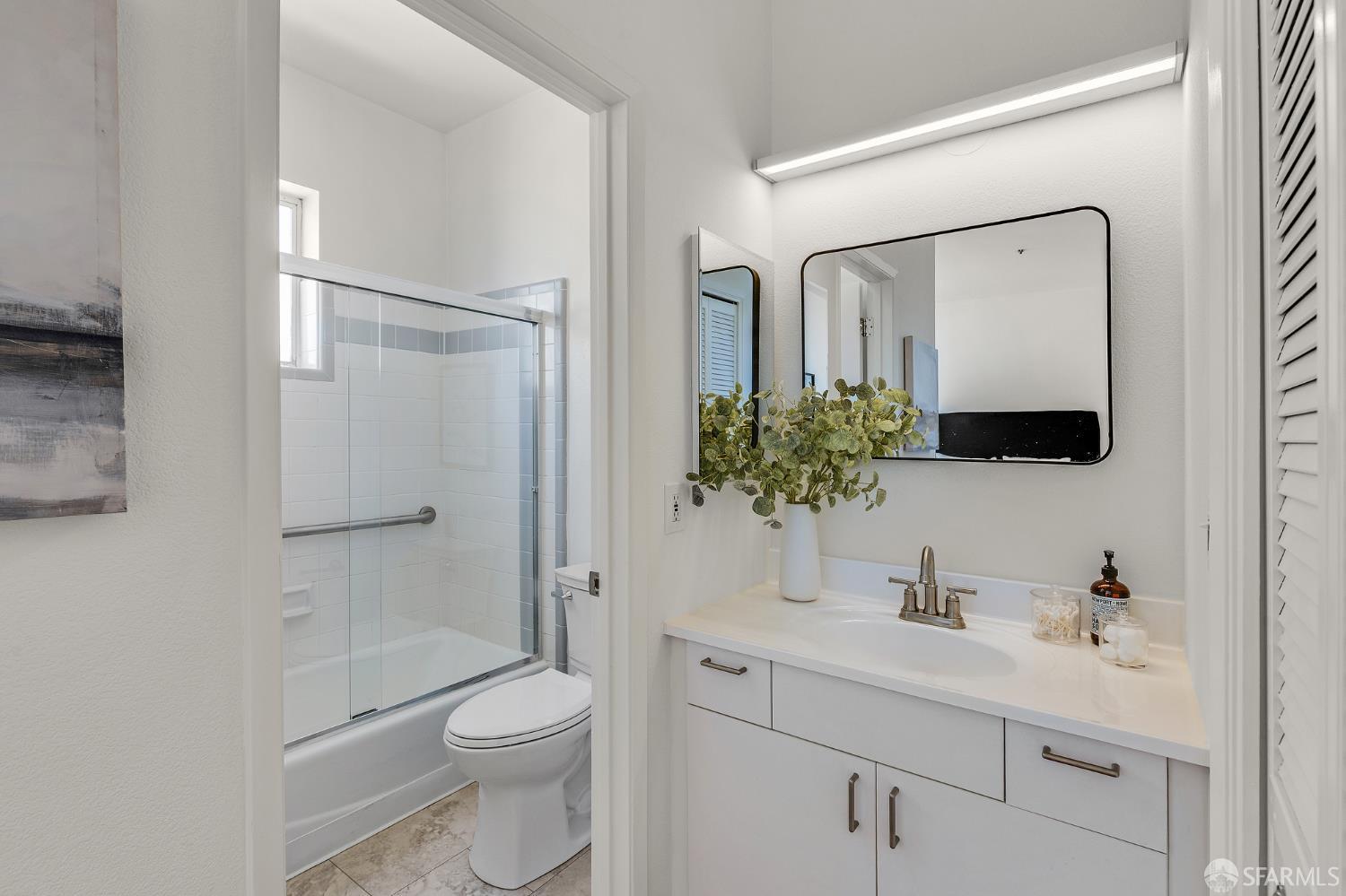 San Francisco, California, 94103, United States, 2 Bedrooms Bedrooms, ,2 BathroomsBathrooms,Residential,For Sale,1849011