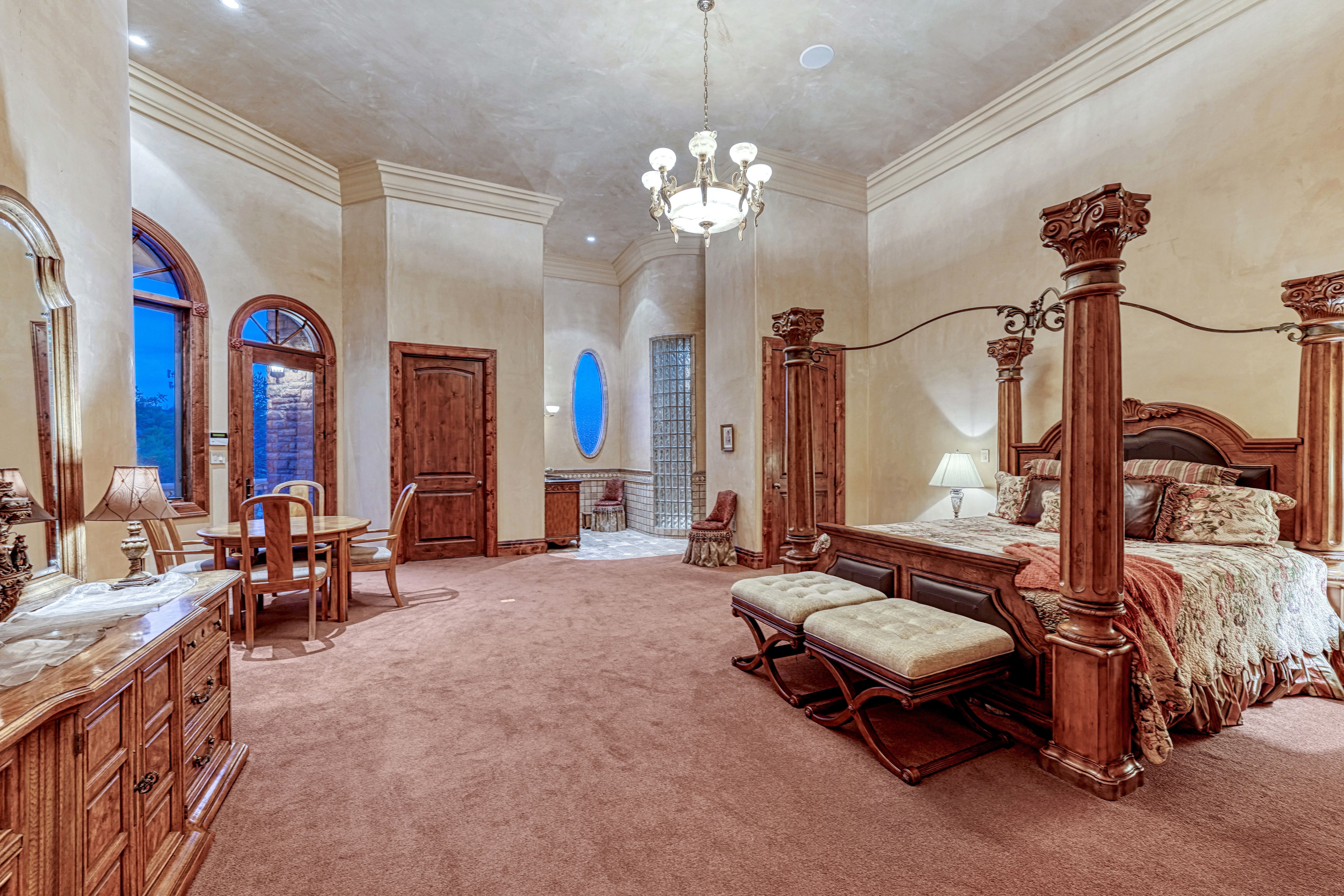  Extraordinary Estate on Pueblo