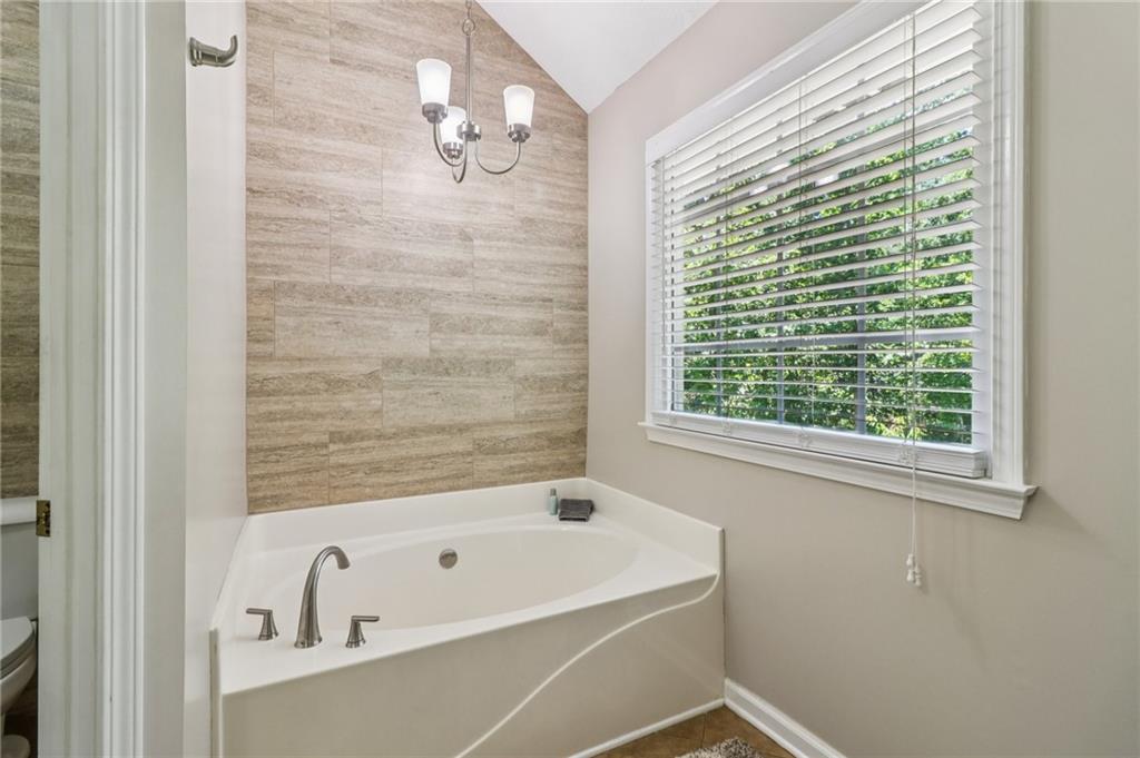 Flowery Branch, Georgia, 30542, United States, 4 Bedrooms Bedrooms, ,3 BathroomsBathrooms,Residential,For Sale,1923417