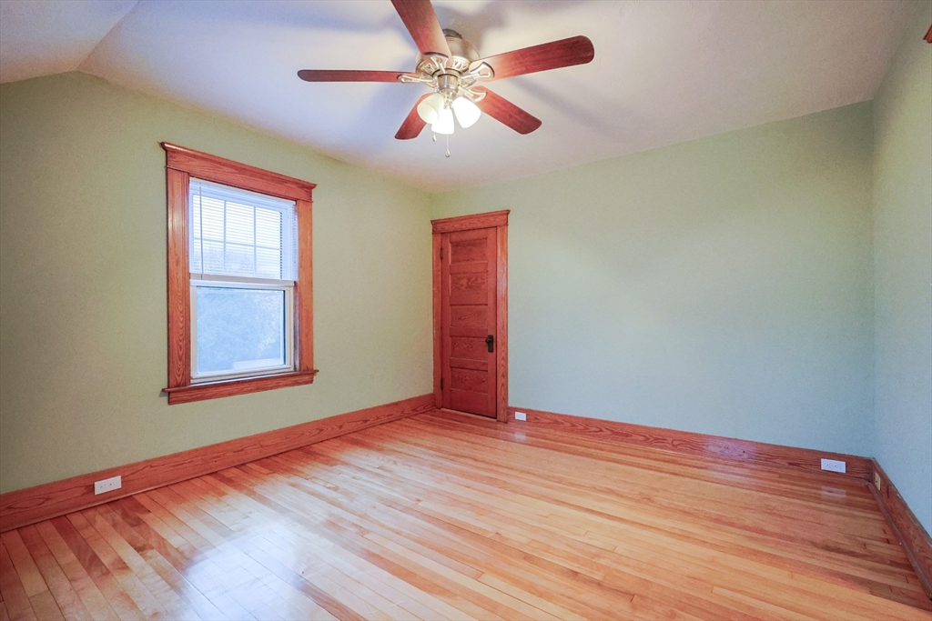 Worcester, Massachusetts, 01606, United States, 3 Bedrooms Bedrooms, ,4 BathroomsBathrooms,Residential,For Sale,1992890