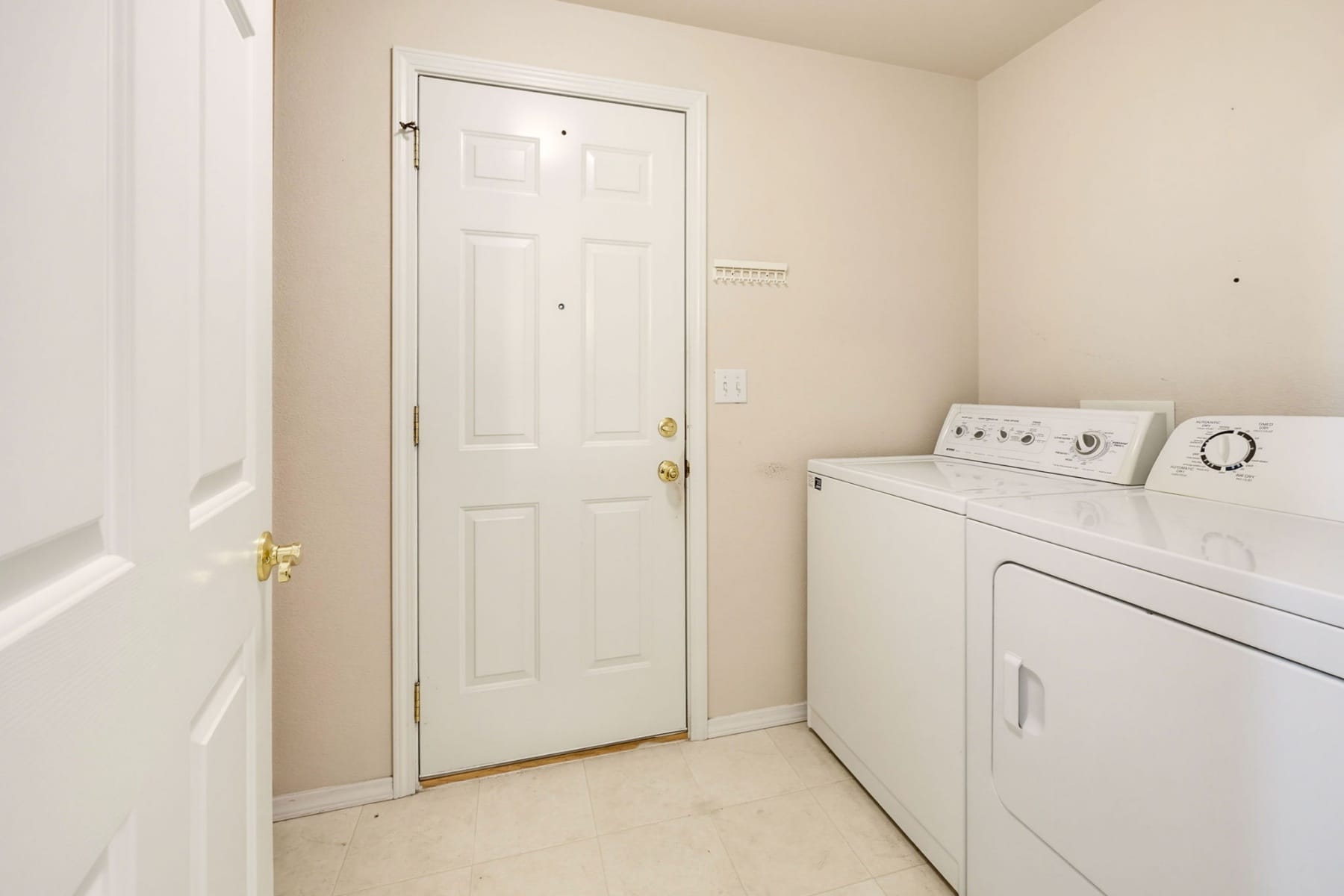  2300 Savannah Drive Central Point, OR 97502 - 物件實景