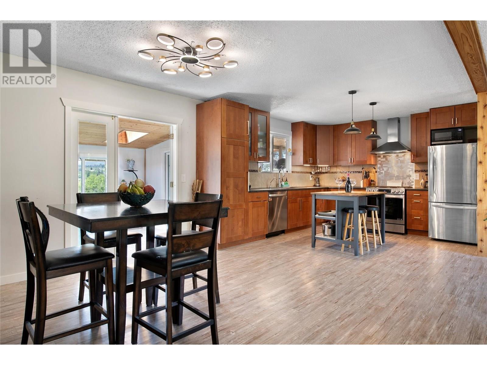 LAKE COUNTRY, British Columbia, V4V 1W2, CA, 4 Bedrooms Bedrooms, ,2 BathroomsBathrooms,Residential,For Sale,1896793