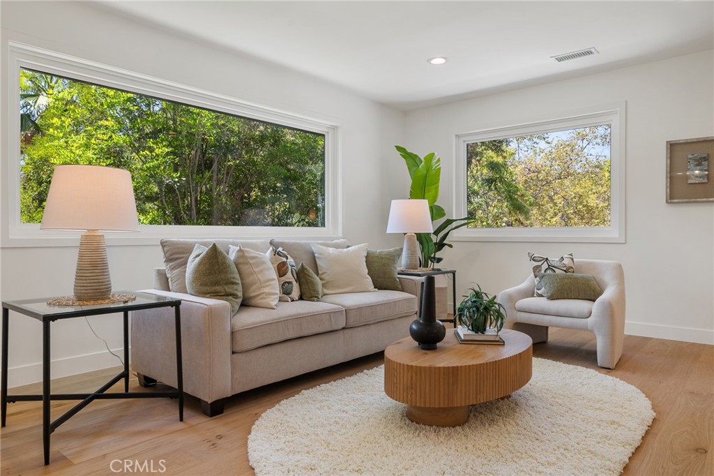 Pasadena, California, 91105, United States, 3 Bedrooms Bedrooms, ,3 BathroomsBathrooms,Residential,For Sale,1941593
