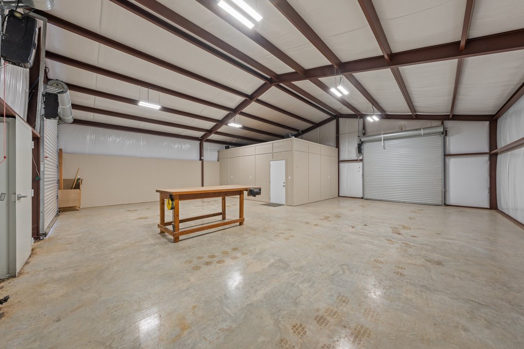 Kerrville, Texas, 78028, United States, 4 Bedrooms Bedrooms, ,5 BathroomsBathrooms,Residential,For Sale,1735504