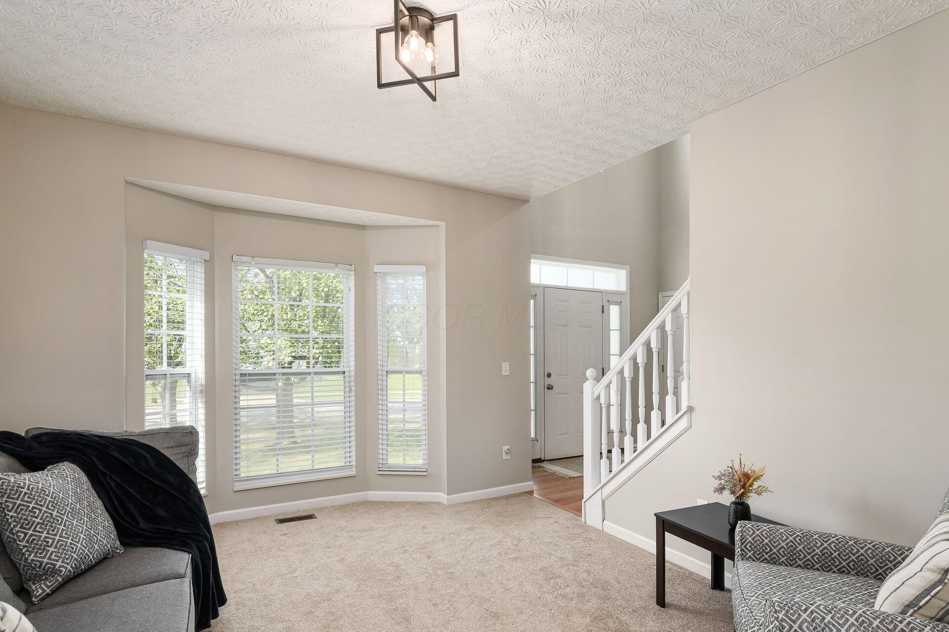 Hilliard, Ohio, 43026, United States, 4 Bedrooms Bedrooms, ,4 BathroomsBathrooms,Residential,For Sale,1965568