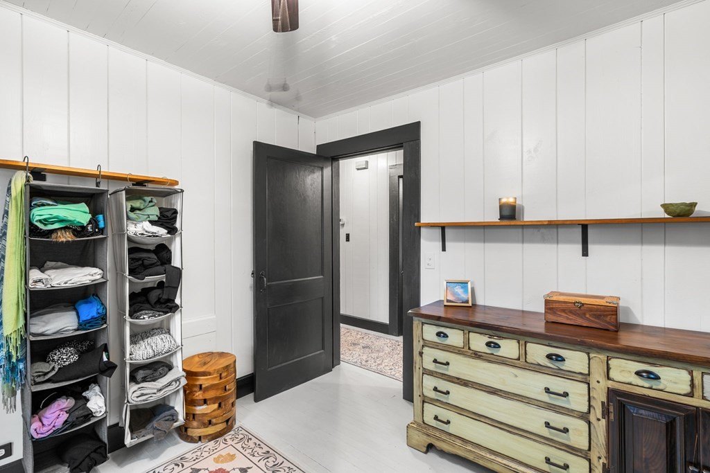 Brasstown, North Carolina, 28902, United States, 3 Bedrooms Bedrooms, ,3 BathroomsBathrooms,Residential,For Sale,1986118