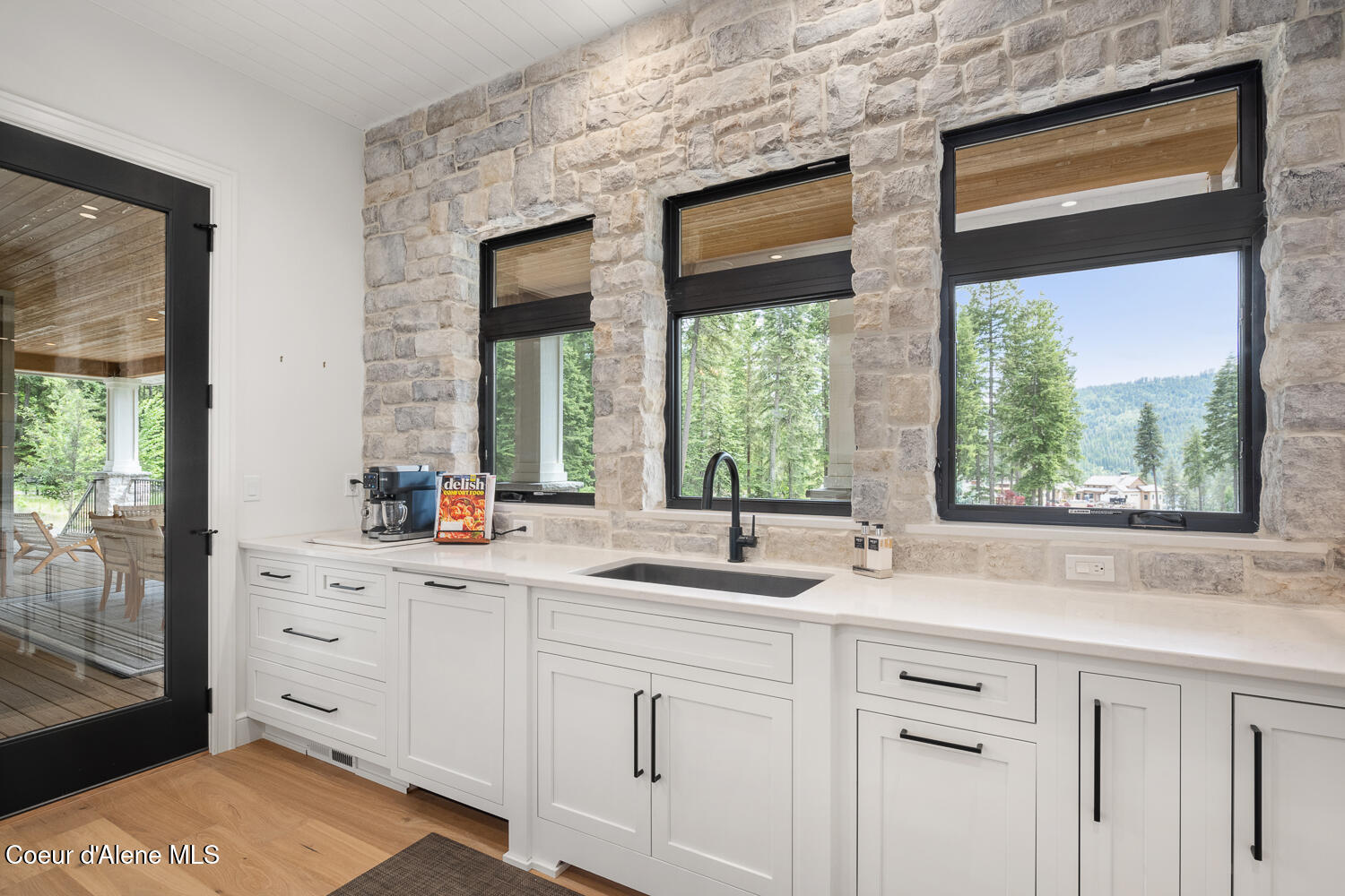 Coeur d'Alene, Idaho, 83814, United States, 4 Bedrooms Bedrooms, ,4 BathroomsBathrooms,Residential,For Sale,1851825
