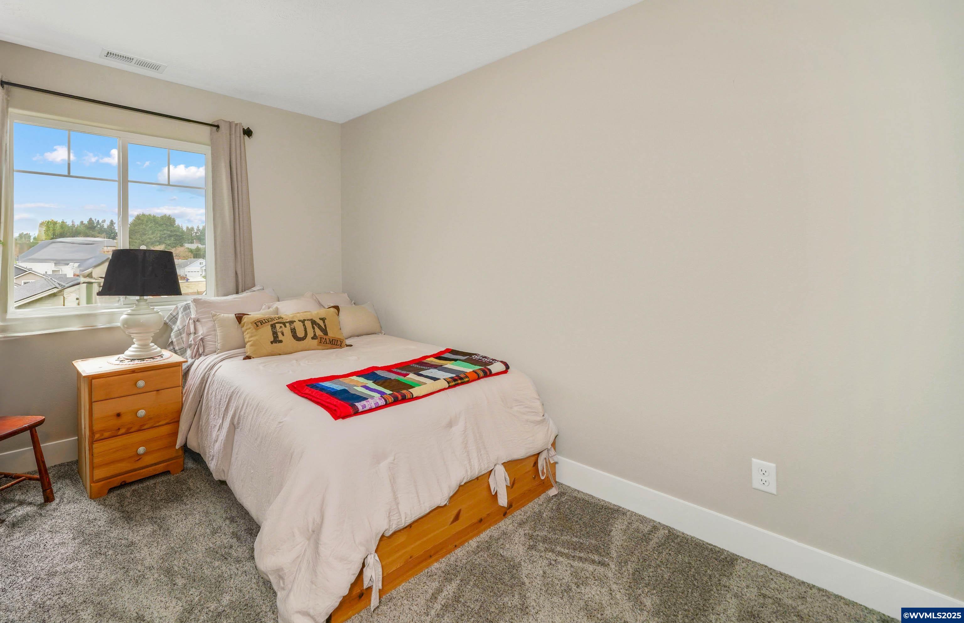 Salem, Oregon, 97306, United States, 3 Bedrooms Bedrooms, ,3 BathroomsBathrooms,Residential,For Sale,1891858