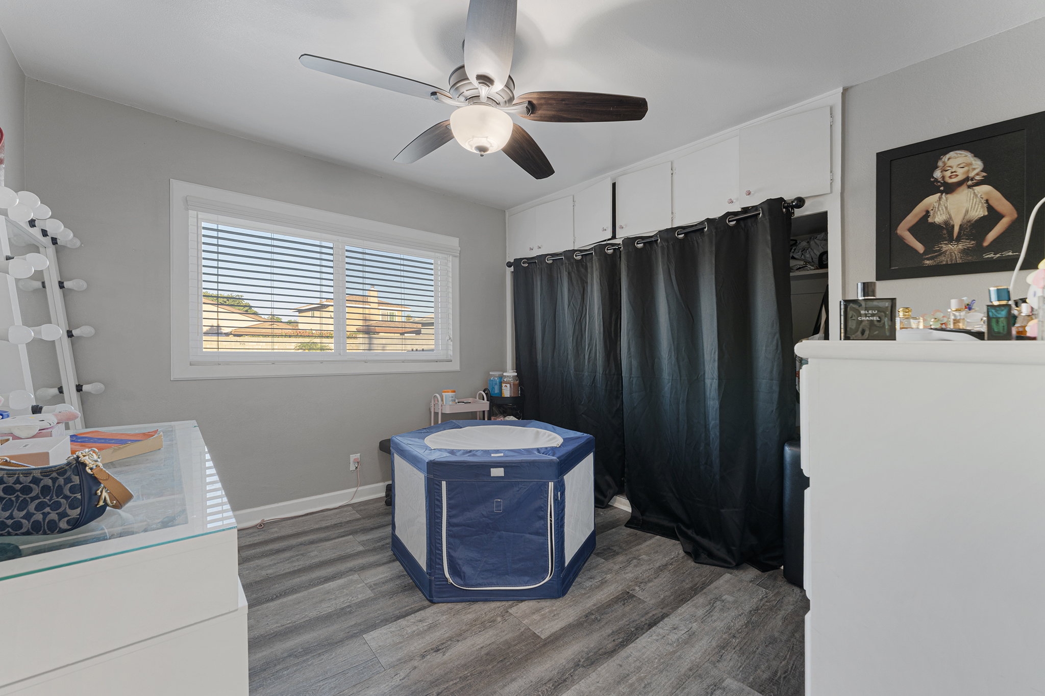 Fontana, California, 92335, United States, 3 Bedrooms Bedrooms, ,1 BathroomBathrooms,Residential,For Sale,1983646