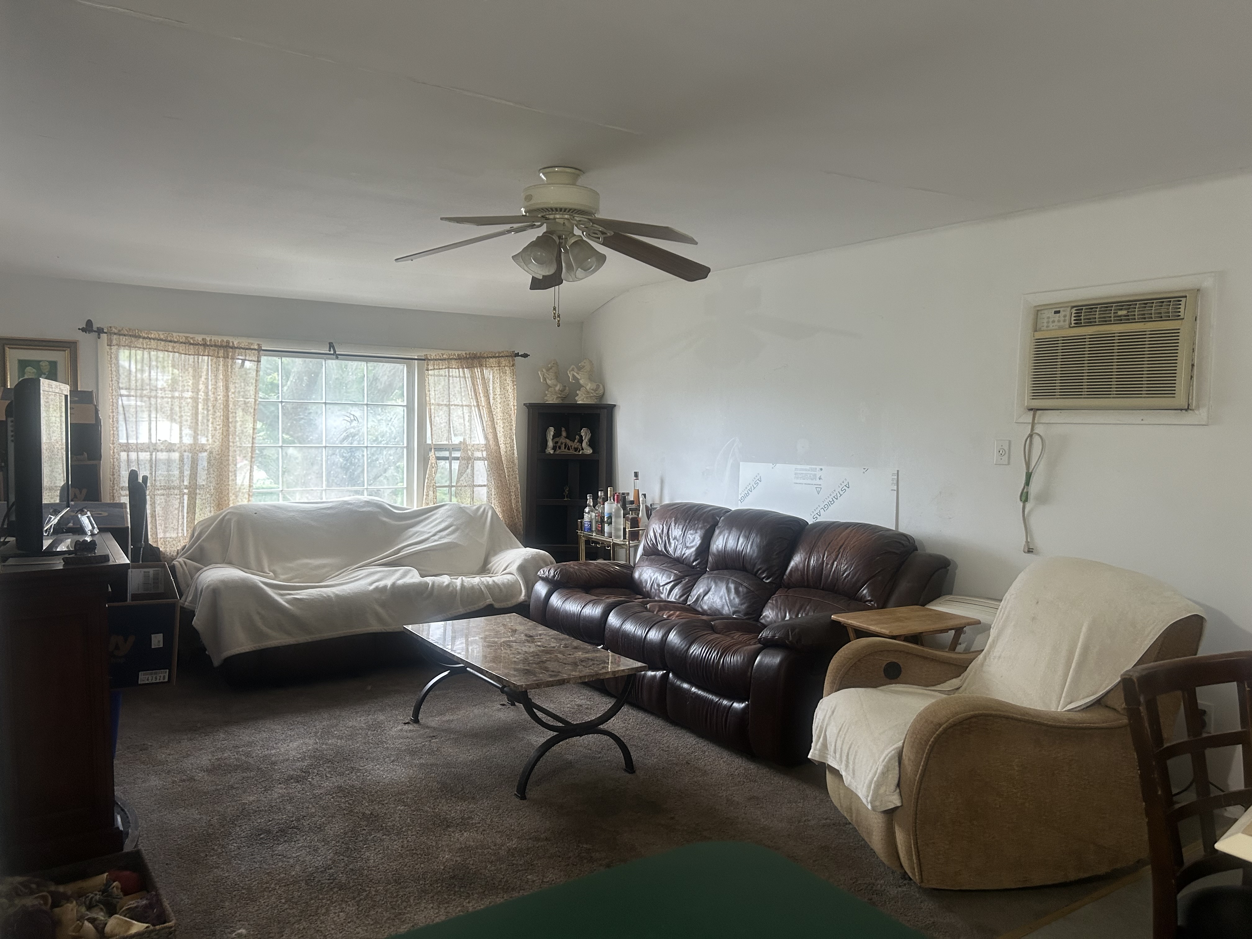 Copiague, New York, 11726, United States, 4 Bedrooms Bedrooms, ,2 BathroomsBathrooms,Residential,For Sale,1957833