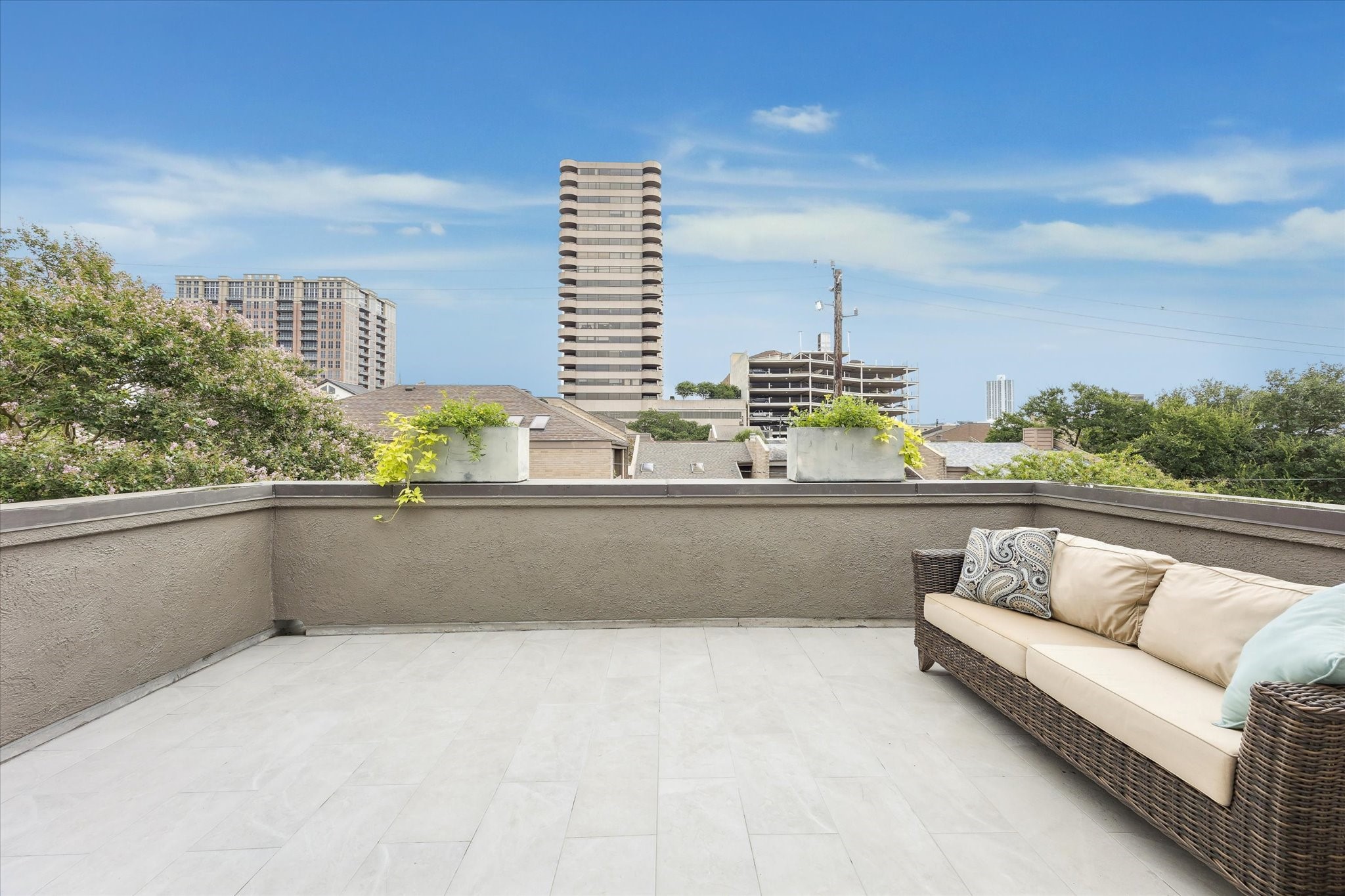  5002 Yoakum Boulevard - 物件實景