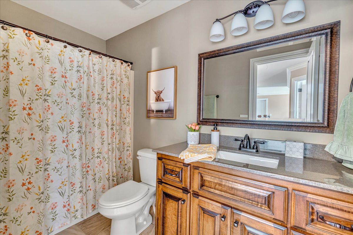 Murfreesboro, Tennessee, 37128, United States, 4 Bedrooms Bedrooms, ,4 BathroomsBathrooms,Residential,For Sale,1921646