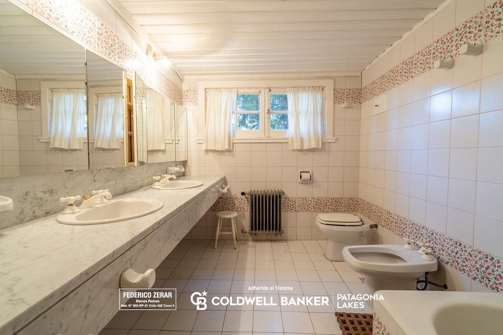 Casa en Colonia Suiza-Bariloche, Bariloche, AR-R, AR, 5 Bedrooms Bedrooms, ,3 BathroomsBathrooms,Residential,For Sale,Casa en Colonia Suiza-Bariloche,1612483
