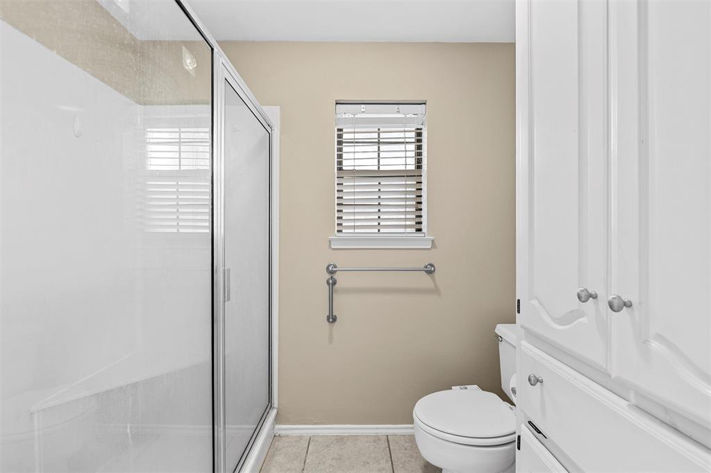 Woodway, Texas, 76712, United States, 5 Bedrooms Bedrooms, ,3 BathroomsBathrooms,Residential,For Sale,1890090