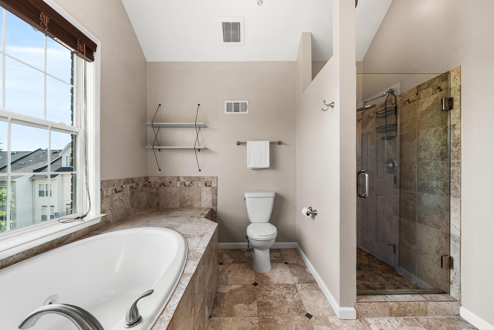  349 Livermore Lane, Alexandria, VA, 22304 - 物件實景