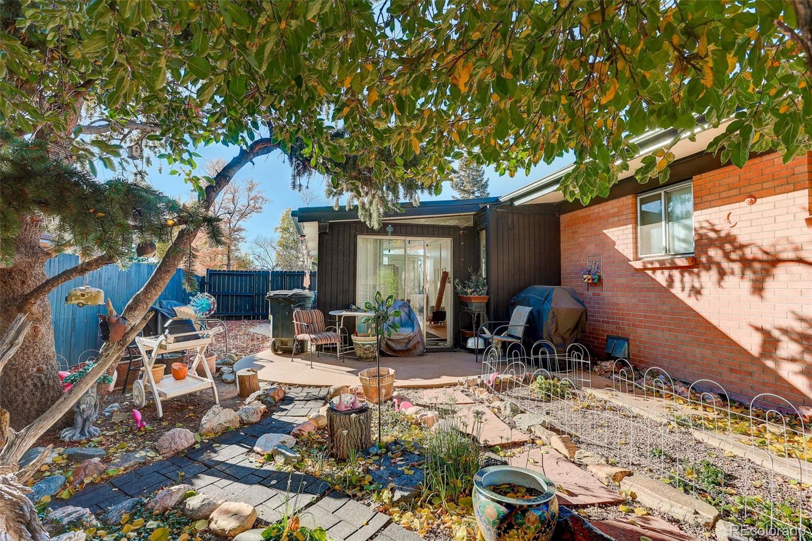 Littleton, Colorado, 80120, United States, 4 Bedrooms Bedrooms, ,1 BathroomBathrooms,Residential,For Sale,1988152