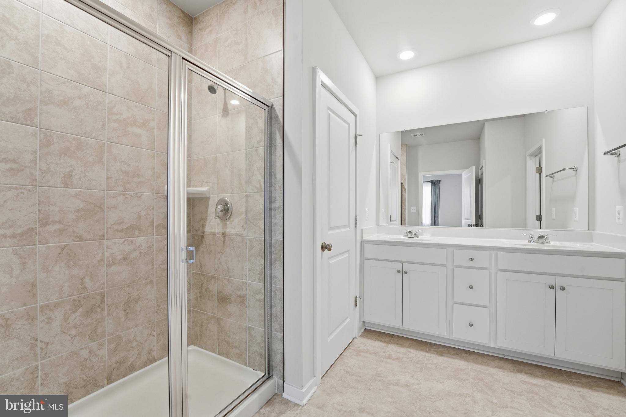 Jeffersonton, Virginia, 22724, United States, 4 Bedrooms Bedrooms, ,3 BathroomsBathrooms,Residential,For Sale,2005610