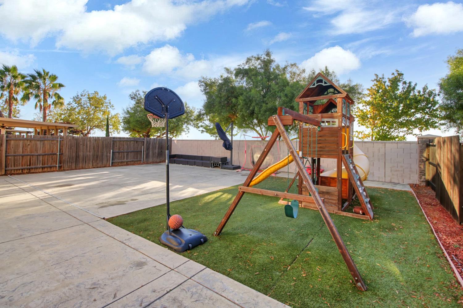 Lincoln, California, 95648, United States, 4 Bedrooms Bedrooms, ,3 BathroomsBathrooms,Residential,For Sale,1991044