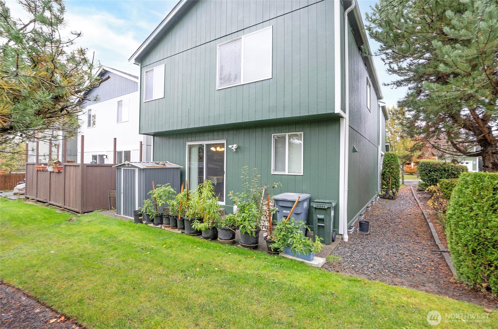 Puyallup, Washington, 98375, United States, 3 Bedrooms Bedrooms, ,3 BathroomsBathrooms,Residential,For Sale,1989392