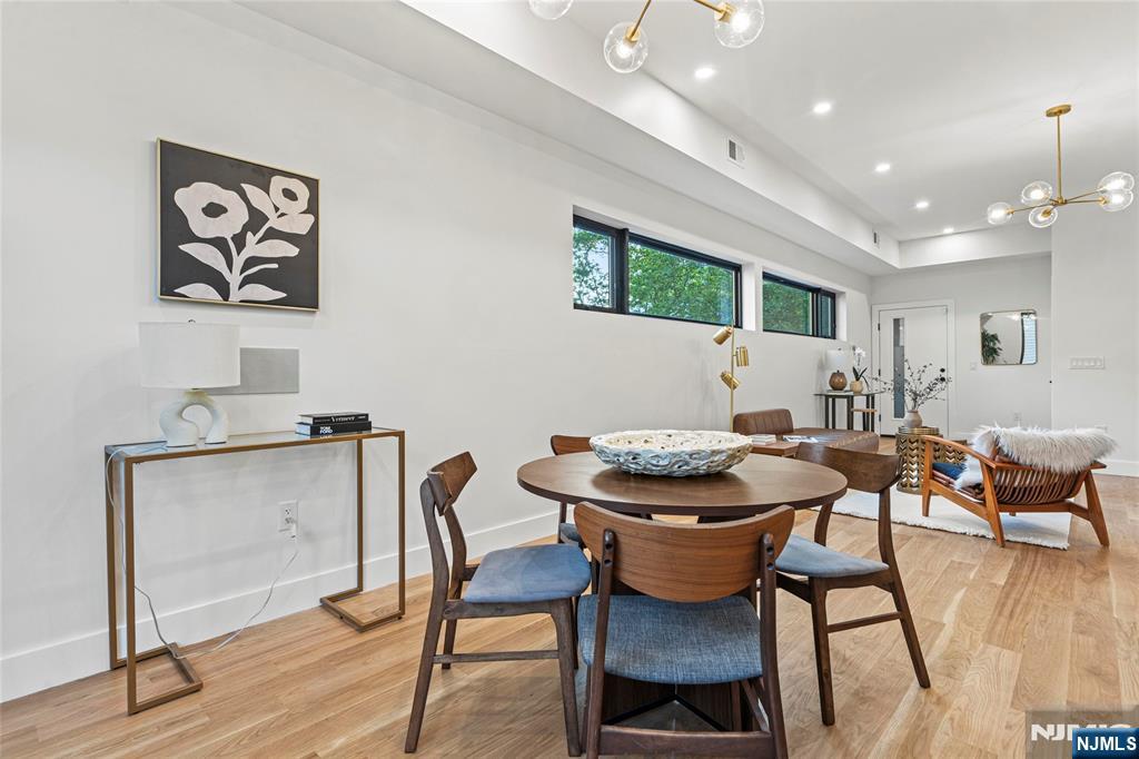 Jersey City, New Jersey, 07307, United States, 3 Bedrooms Bedrooms, ,3 BathroomsBathrooms,Residential,For Sale,2002133