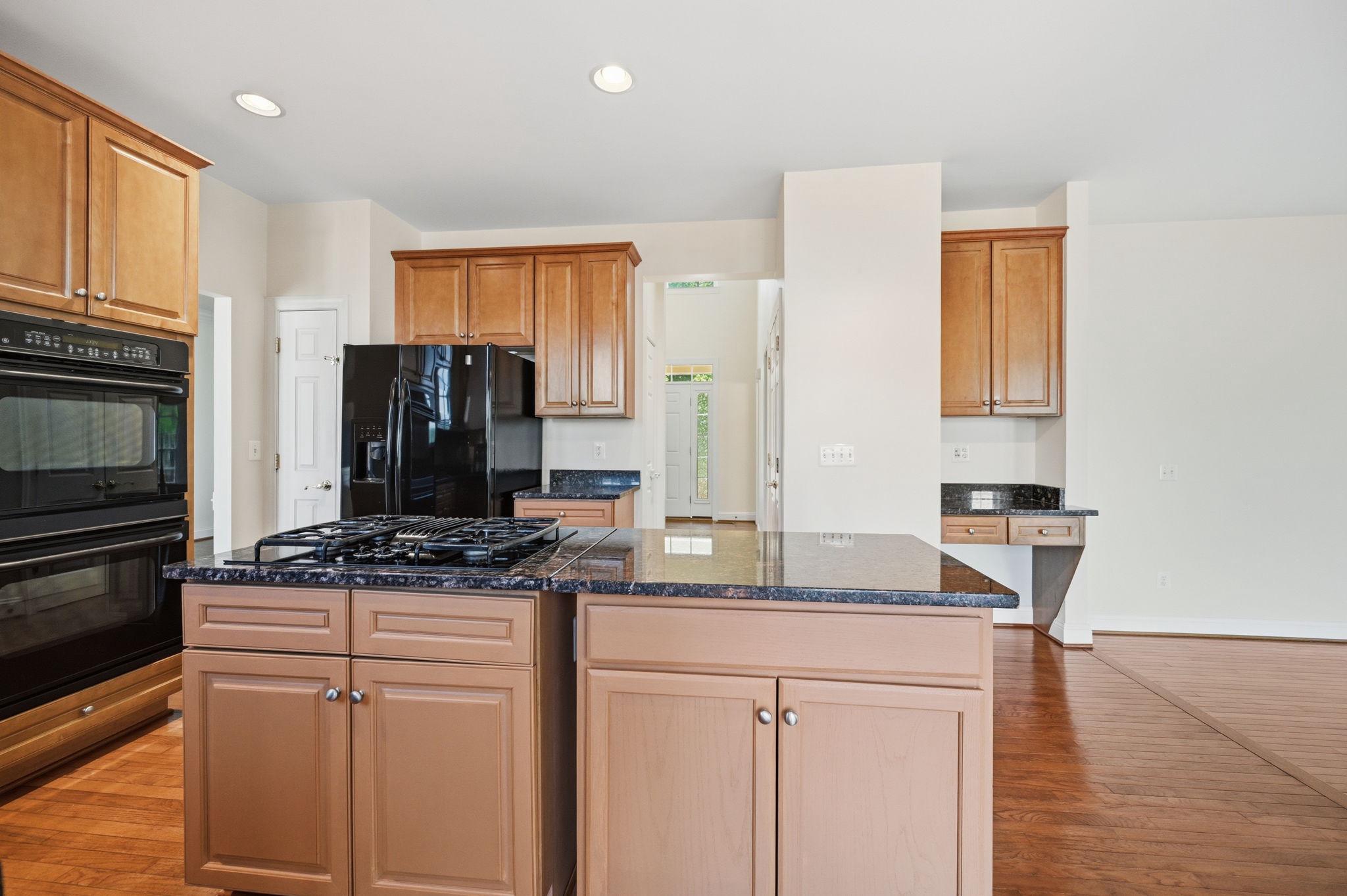 Triangle, Virginia, 22172, United States, 5 Bedrooms Bedrooms, ,4 BathroomsBathrooms,Residential,For Sale,2048381