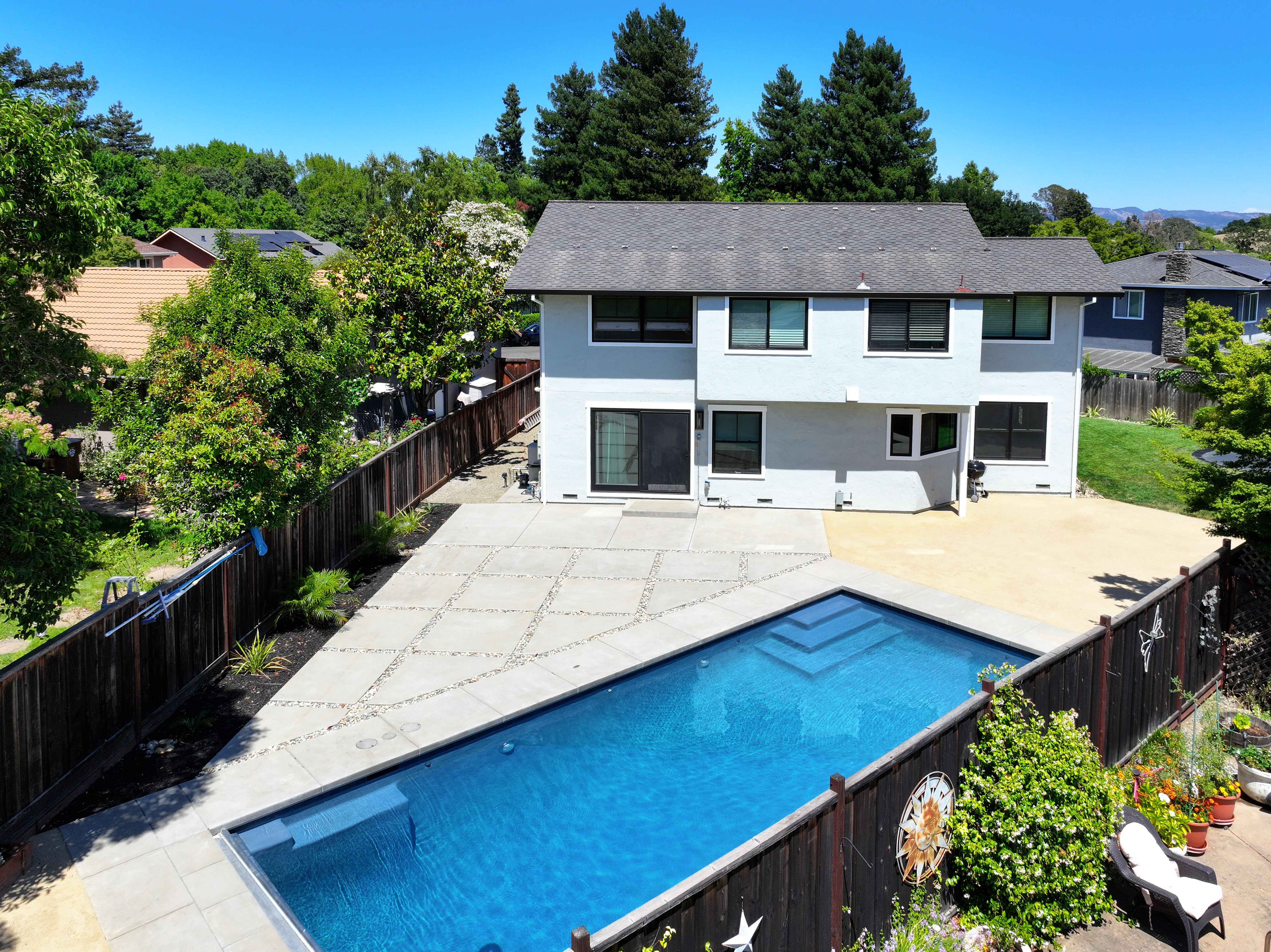  Modern Farm-Style Browns Valley Home - 物件實景