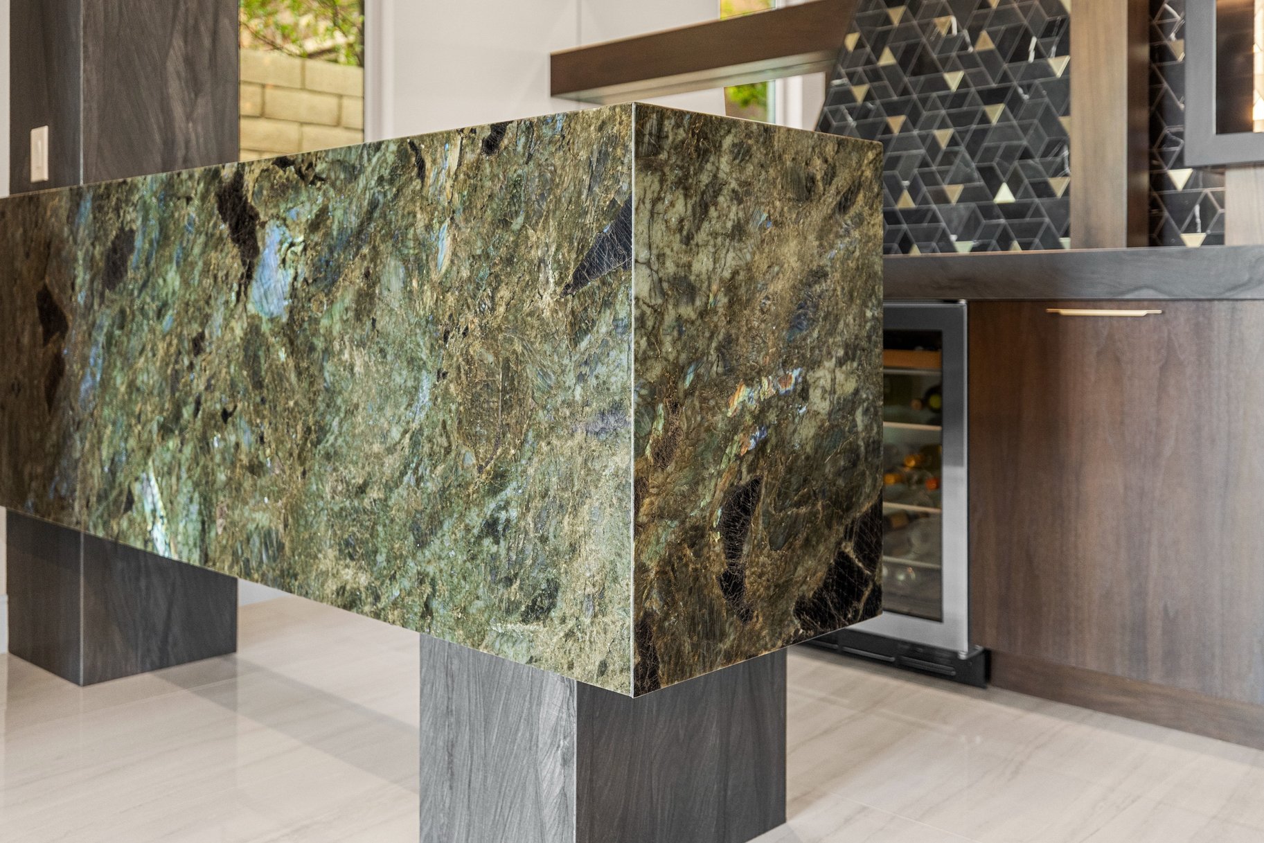  Thoughtfully Reimagined with Exceptional Design and Custom Craftsmanship - 物件實景