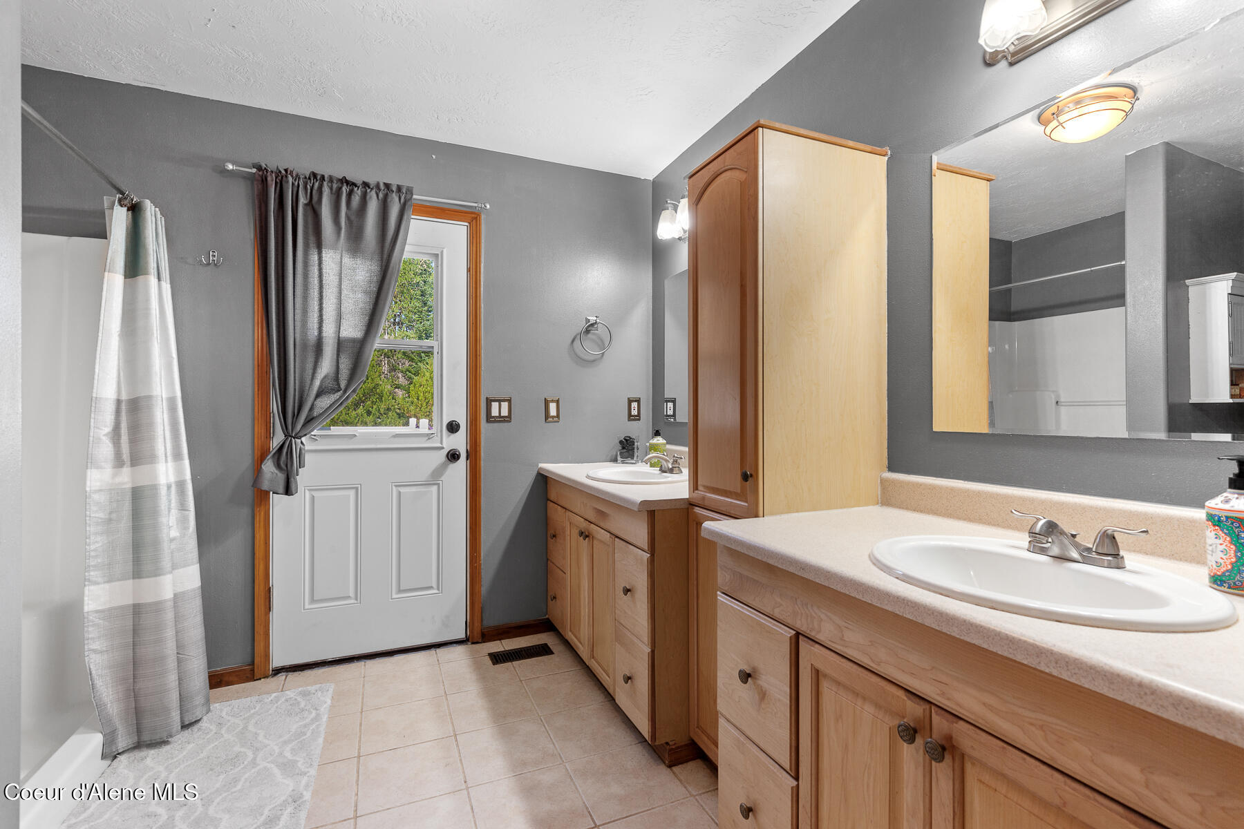 Spirit Lake, Idaho, 83869, United States, 3 Bedrooms Bedrooms, ,2 BathroomsBathrooms,Residential,For Sale,1928788