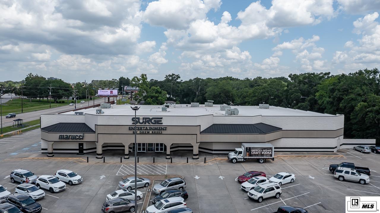 2723 W PINHOOK ROAD, Lafayette, Louisiana, 70508, United States, ,Residential,For Sale,2723 W PINHOOK ROAD,1320393