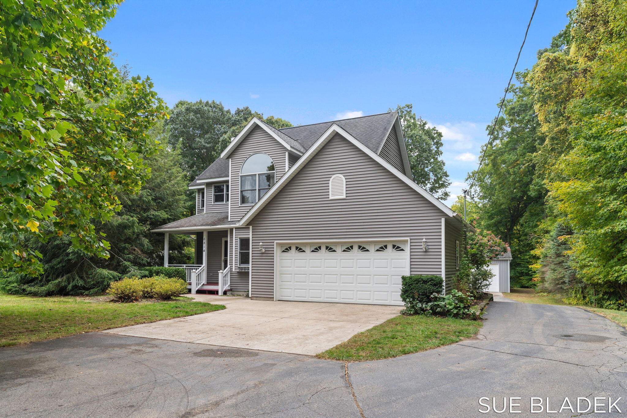 Fennville, Michigan, 49408, United States, 4 Bedrooms Bedrooms, ,4 BathroomsBathrooms,Residential,For Sale,1966449