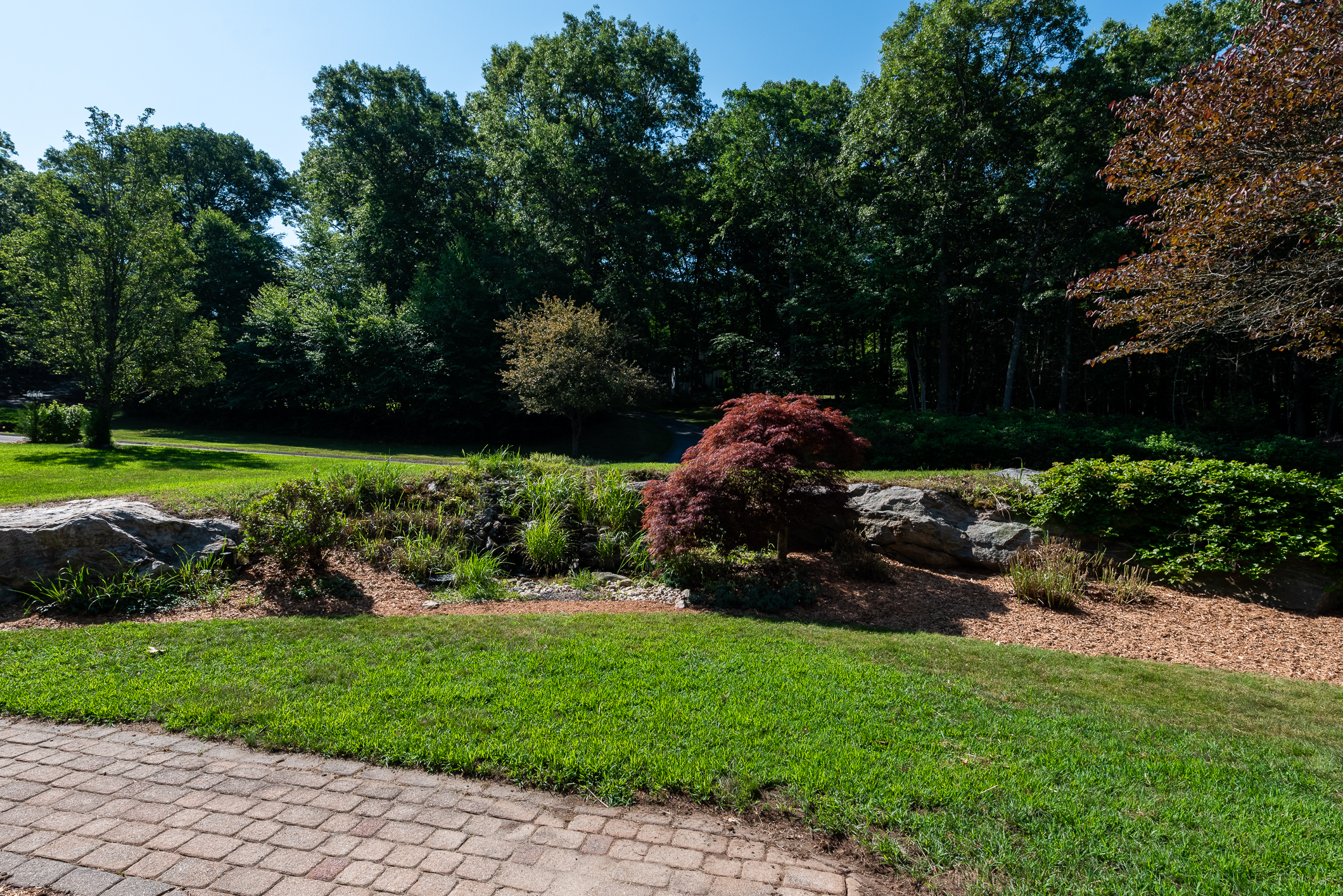  Classic Colonial Nestled on 3 Private Acres in Autumn Ridge - 物件實景